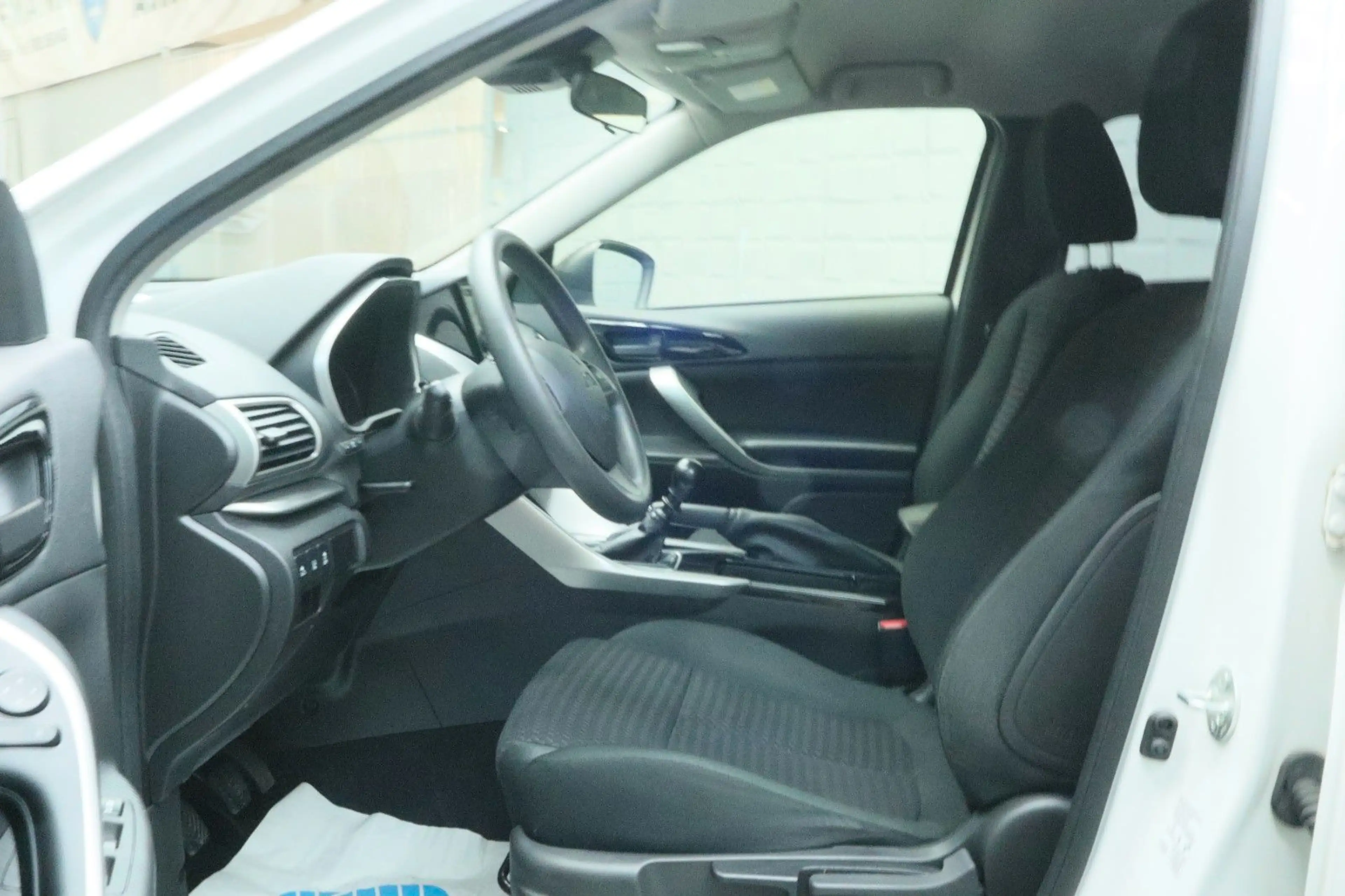 Mitsubishi Eclipse Cross Basis 2WD Klima Tempomat 8-fach — photo 9