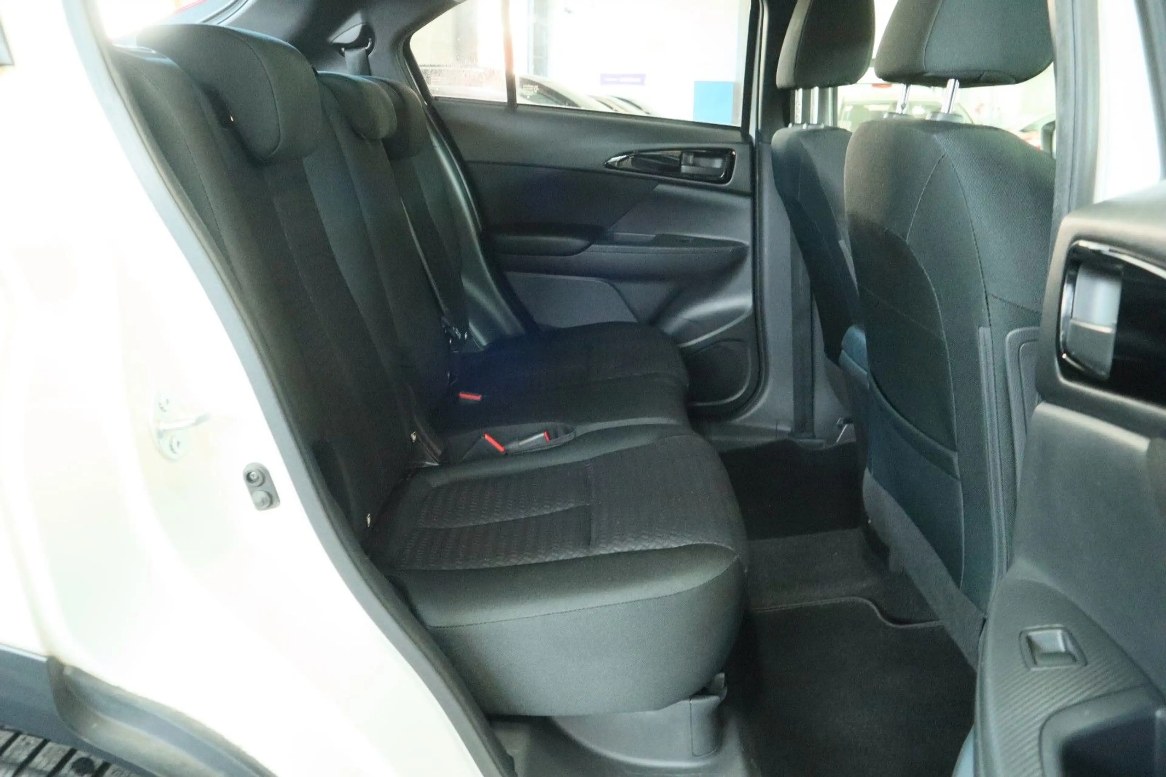 Mitsubishi Eclipse Cross Basis 2WD Klima Tempomat 8-fach — photo 14