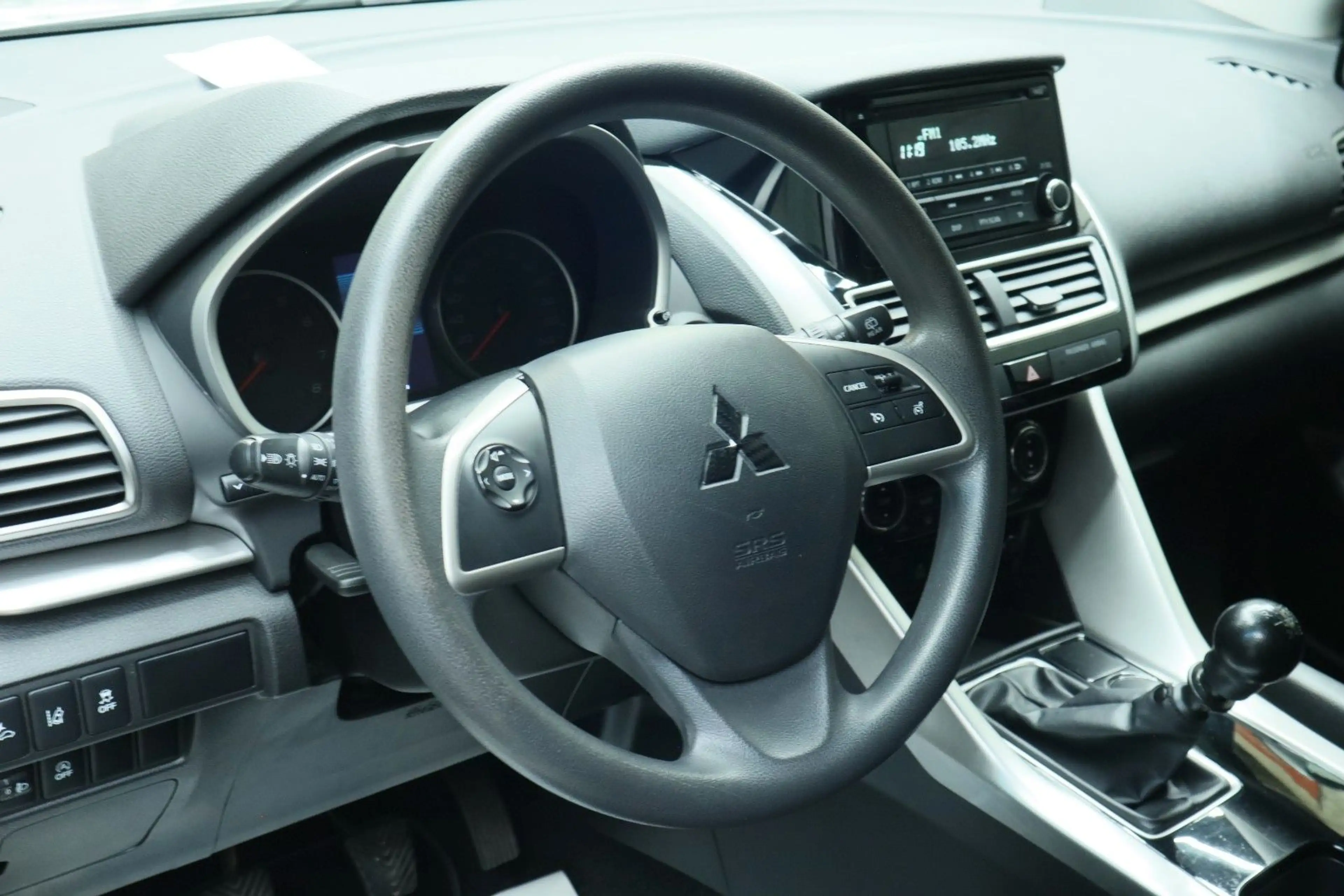 Mitsubishi Eclipse Cross Basis 2WD Klima Tempomat 8-fach — photo 12