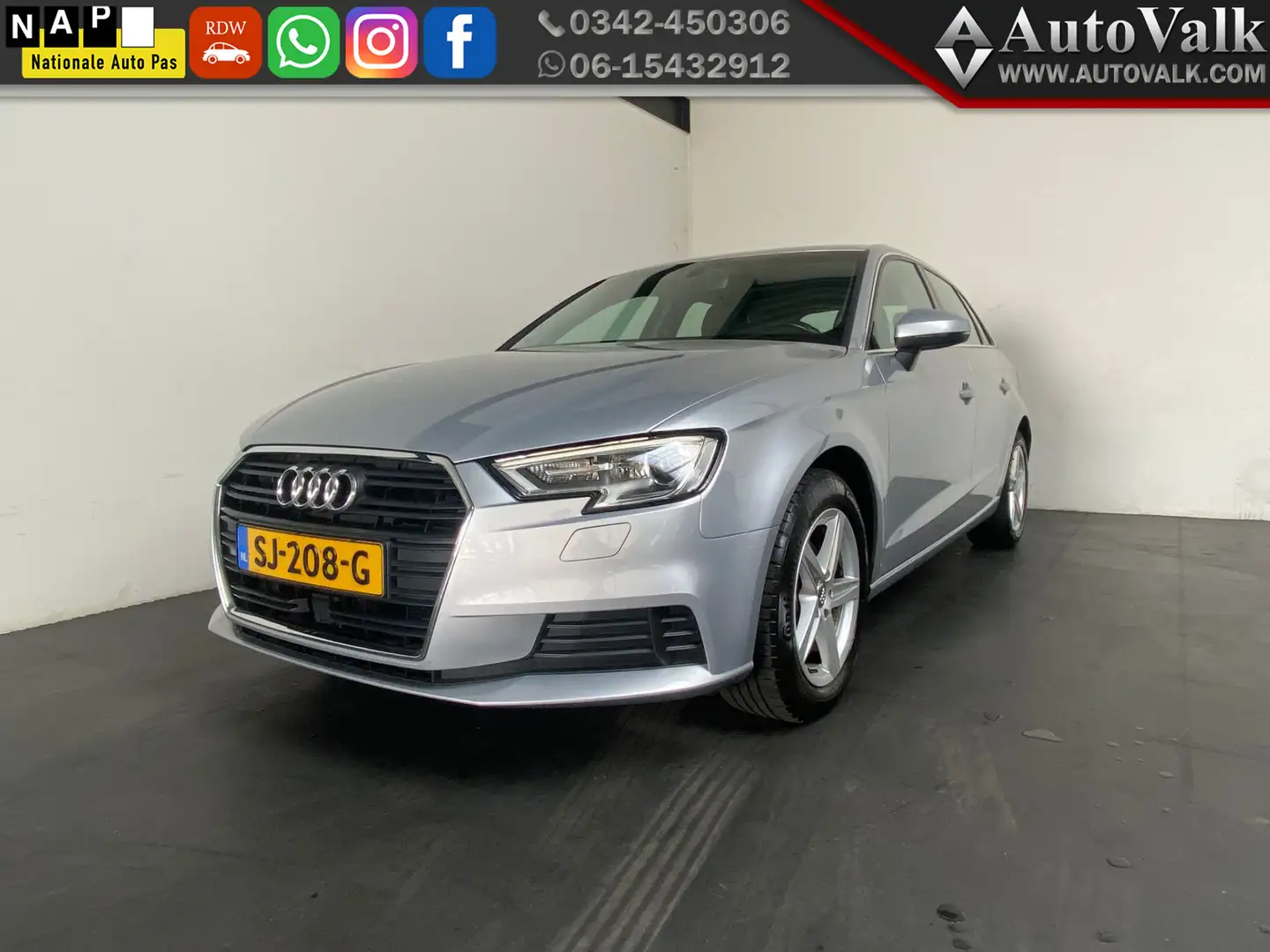 Audi A3 Sportback 1.0 TFSI Sport Pro Line Grijs - 1