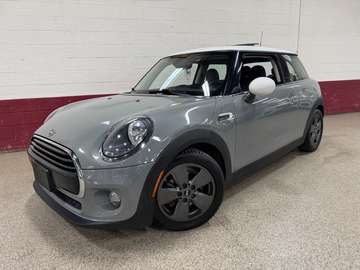 COOPER|CARPLAY - REAR CAMERA - PANO-ROOF - PARKING AID - BLUETOOTH INTEGRATION