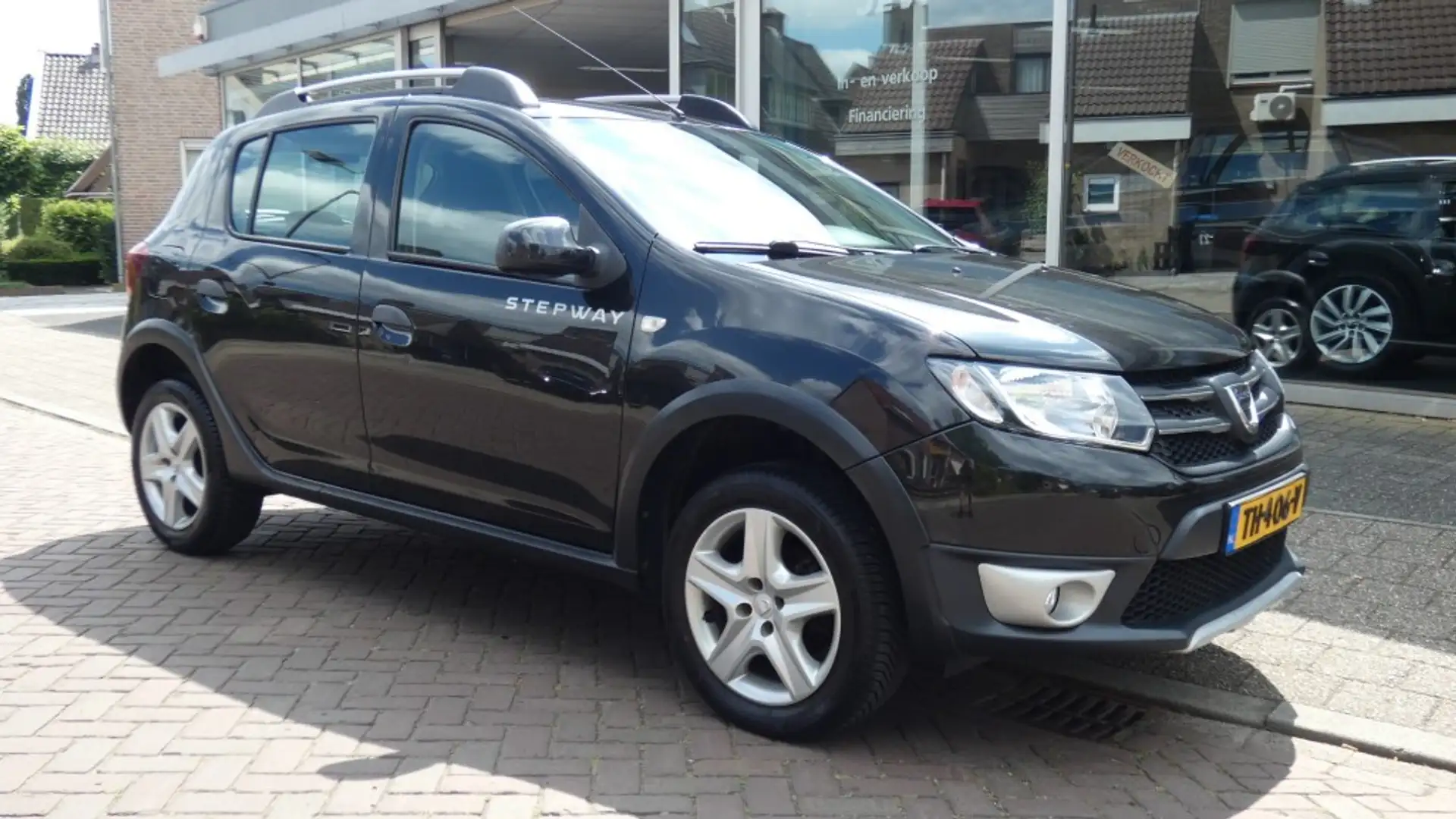 Dacia Sandero 1.0 STEPWAY  *  A.C  * NAVI * Zwart - 1