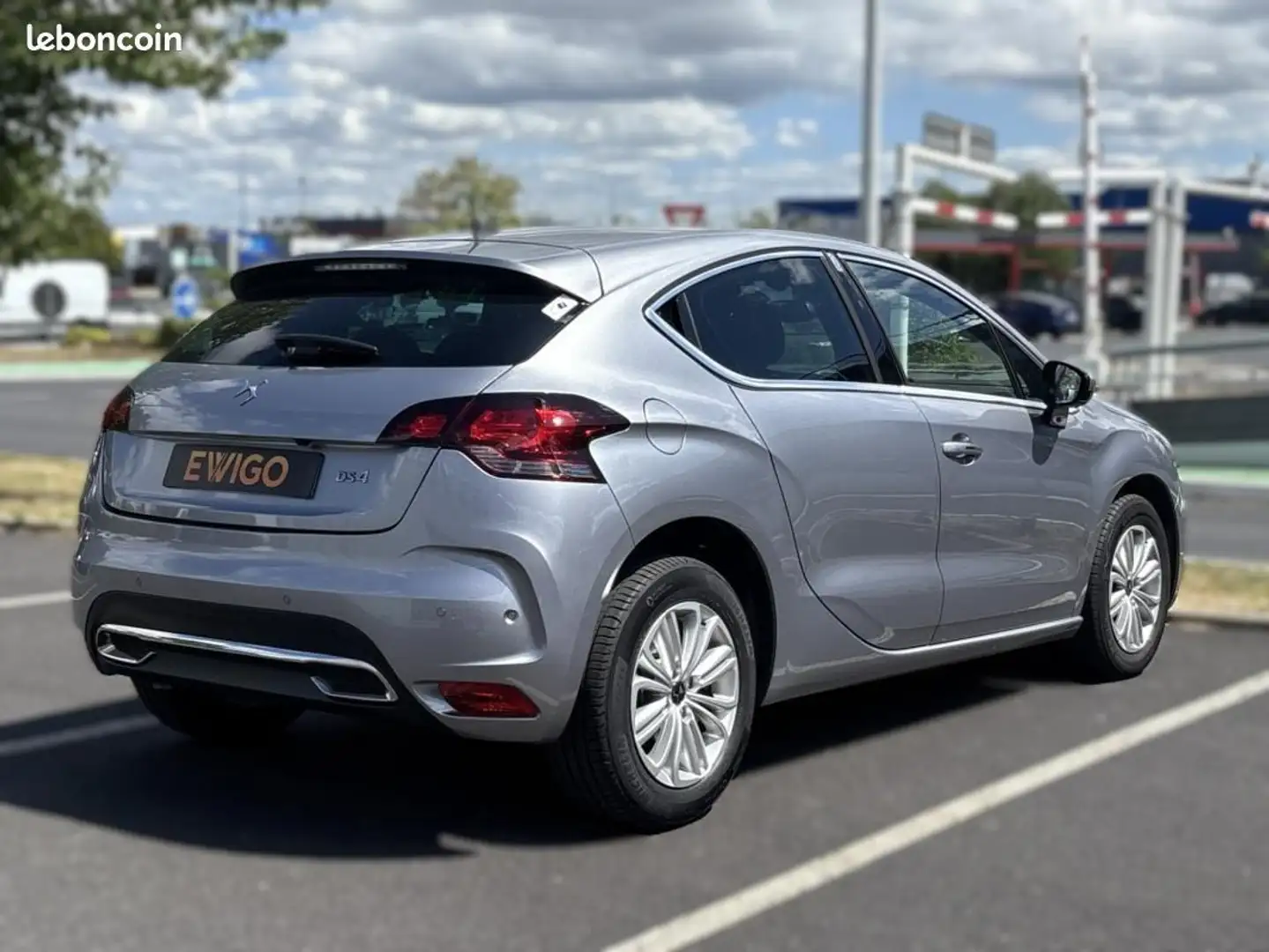DS Automobiles DS 4 1.2 130ch 1ere main camera de recul Grijs - 2