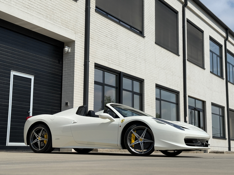 Ferrari 458 Spider 4.5i V8