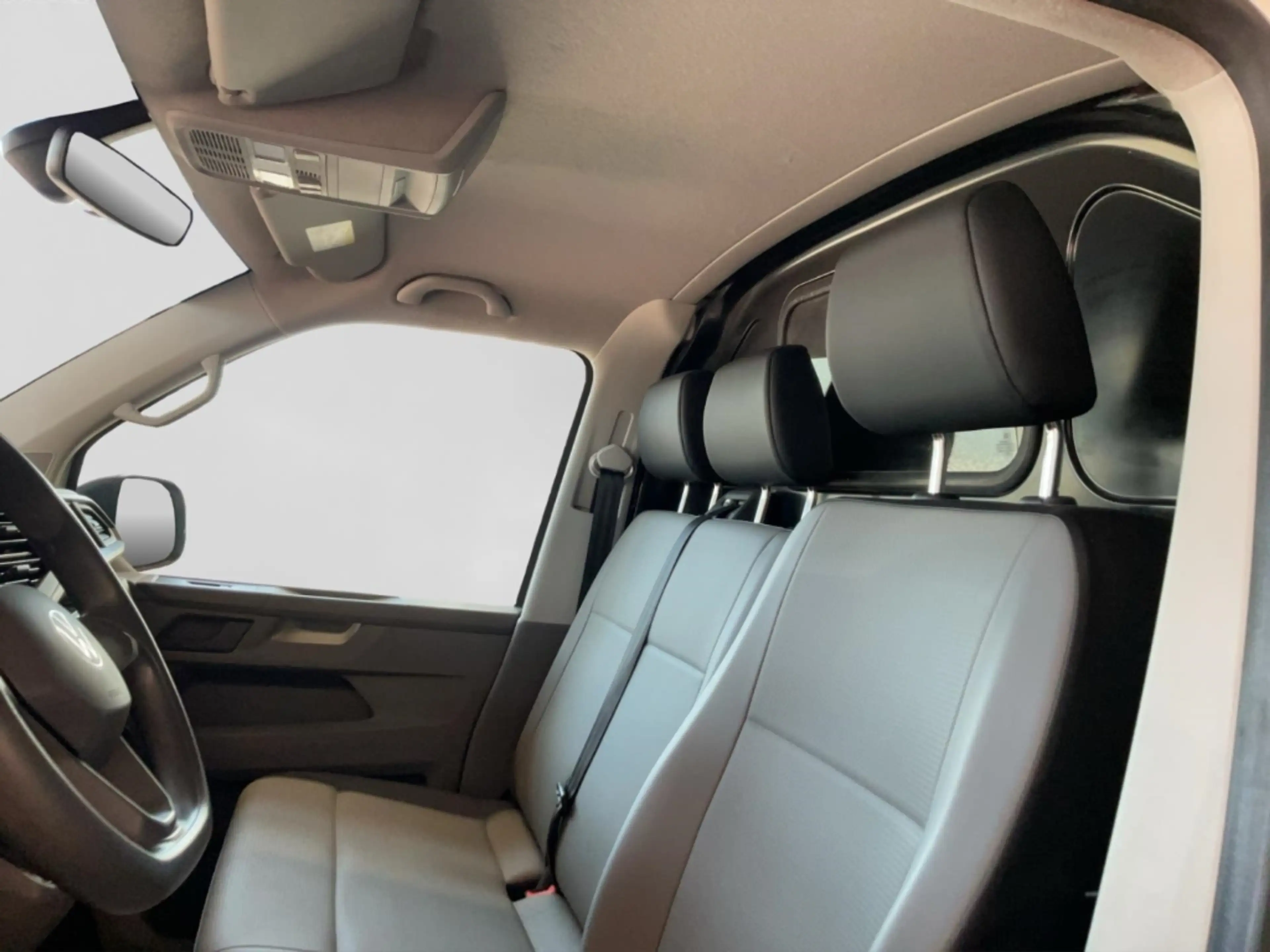Volkswagen T6.1 Transporter Hochraum Kasten 2.0 TDI Klima Radio ESP uvm. — photo 10