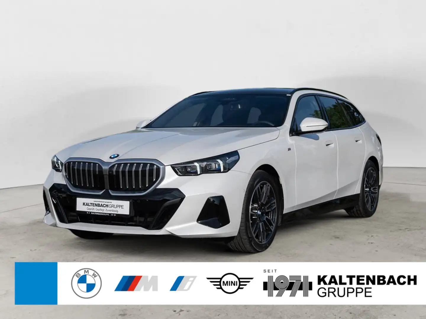 BMW 520 d Touring xDrive M-Sport PANO AHK HUD LED Weiß - 1