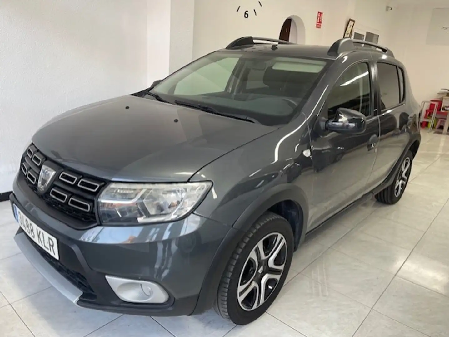 Dacia Sandero 1.0 Stepway Essential 55kW Gris - 2