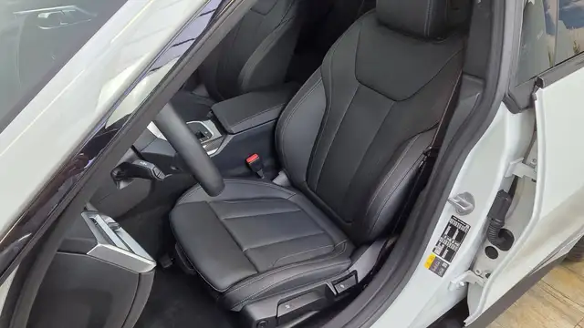 BMW I4 view 15