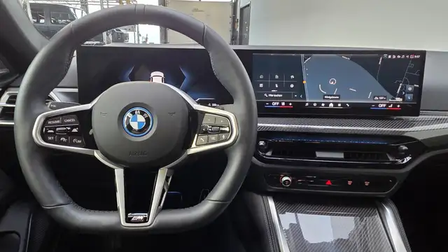 BMW I4 view 9