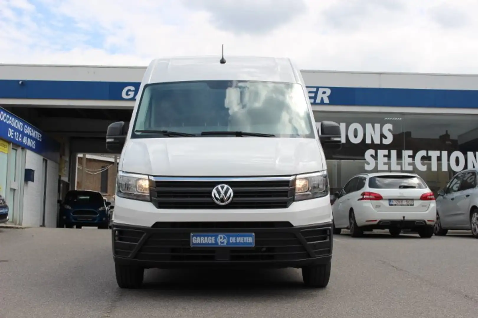 Volkswagen Crafter 2.0 TDI L4-H2 DSG Wit - 2