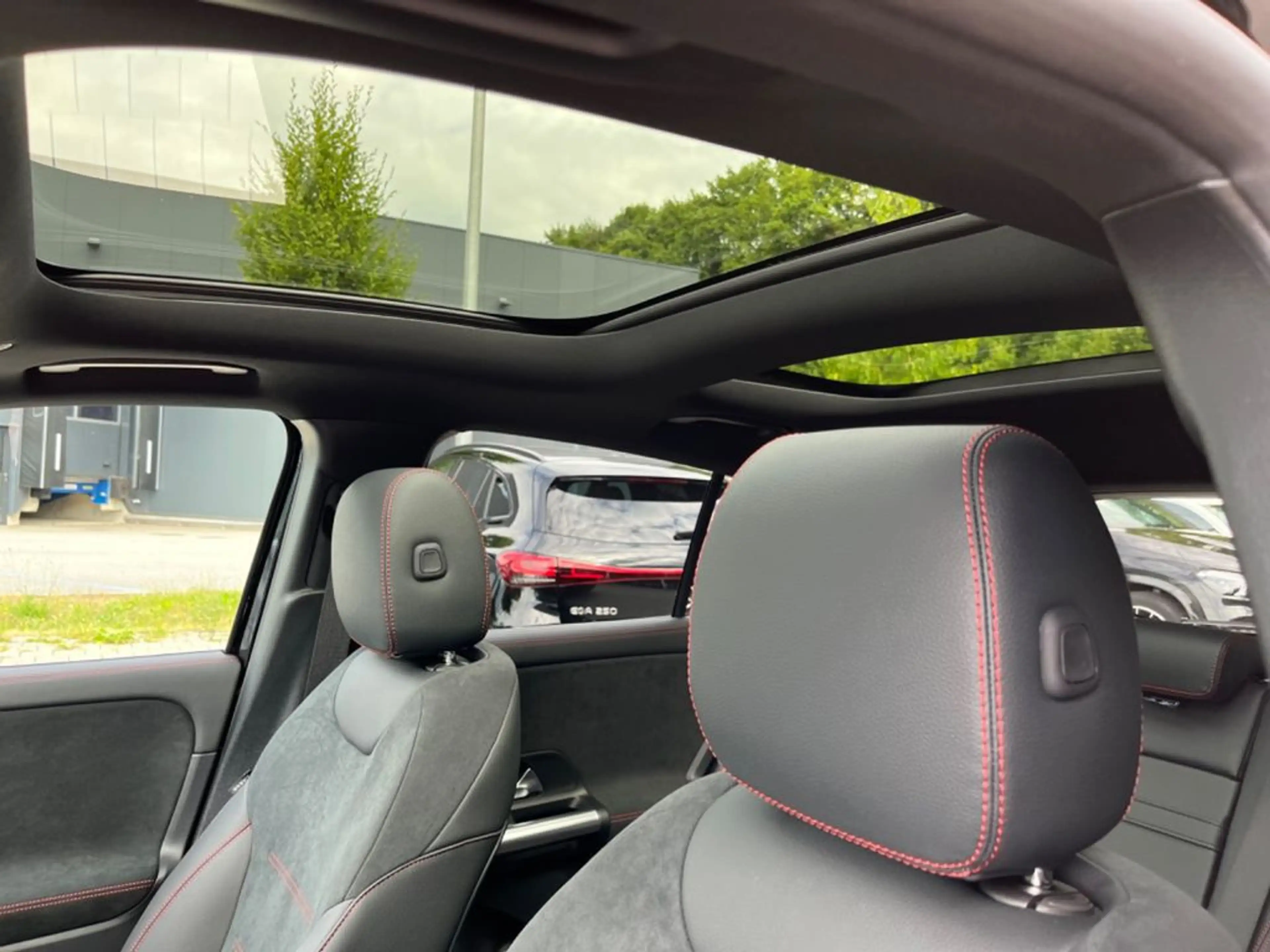 Mercedes-Benz EQA 250 EQA 250 (243.701) — photo 11