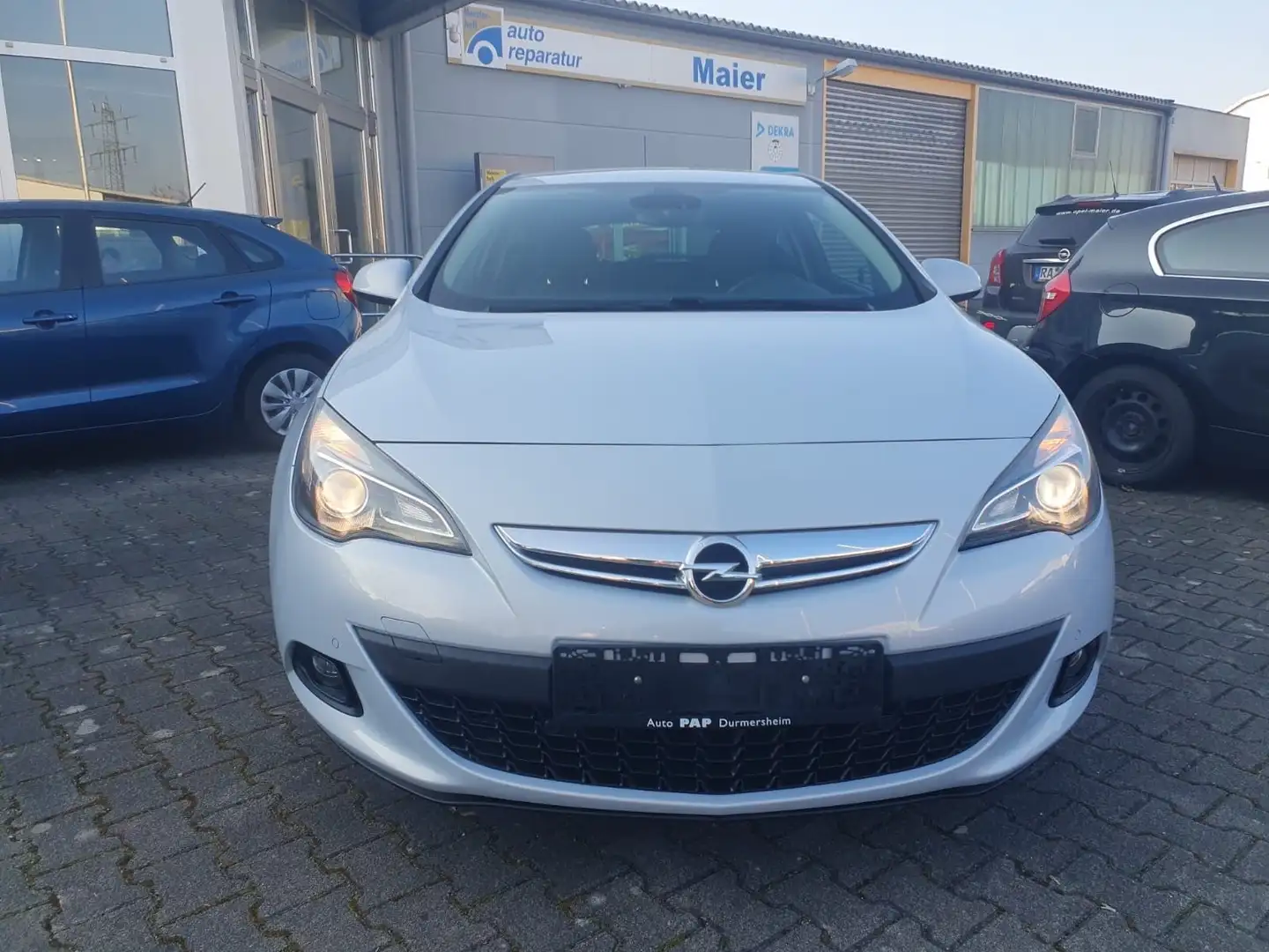 Opel Astra GTC 1.4 Turbo 140PS Sport Alu 19 2Hd Pdc siva - 2