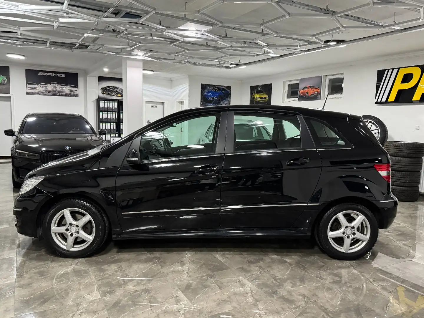 Mercedes-Benz B 200 CDI 2. Hand Automatik Navi Klima Tempomat Schwarz - 2