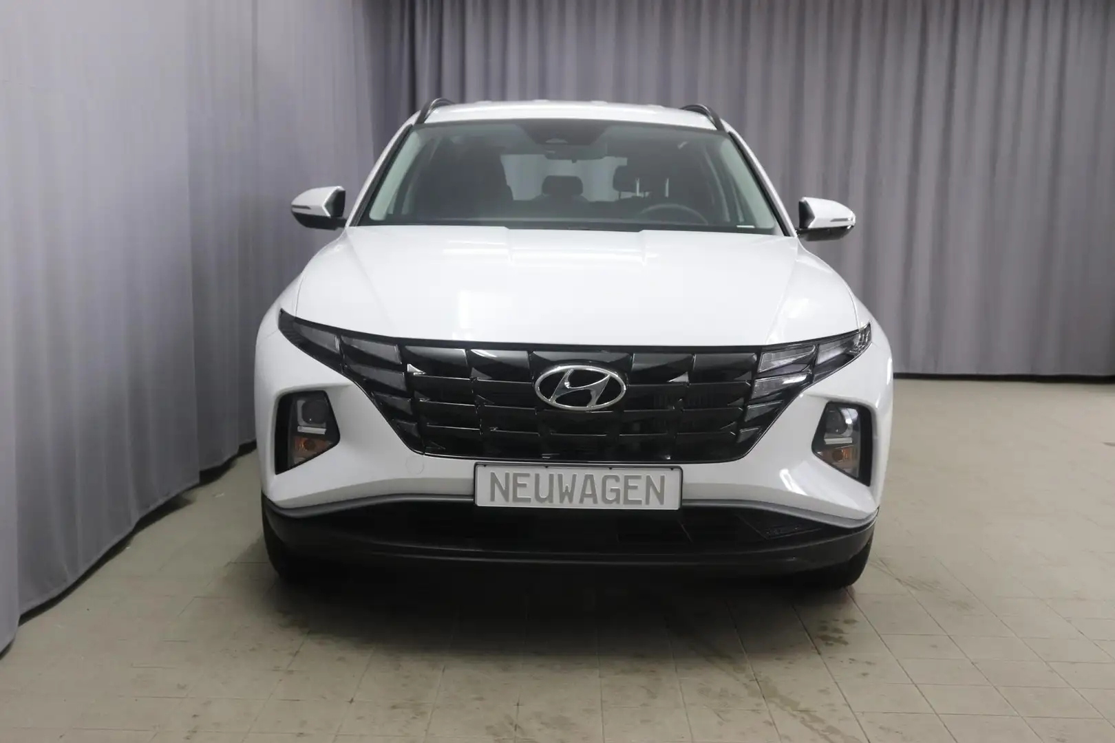 Hyundai TUCSON Family 1.6 T-GDI 110kW, 2-Zonen Klimaautomatik... Weiß - 2
