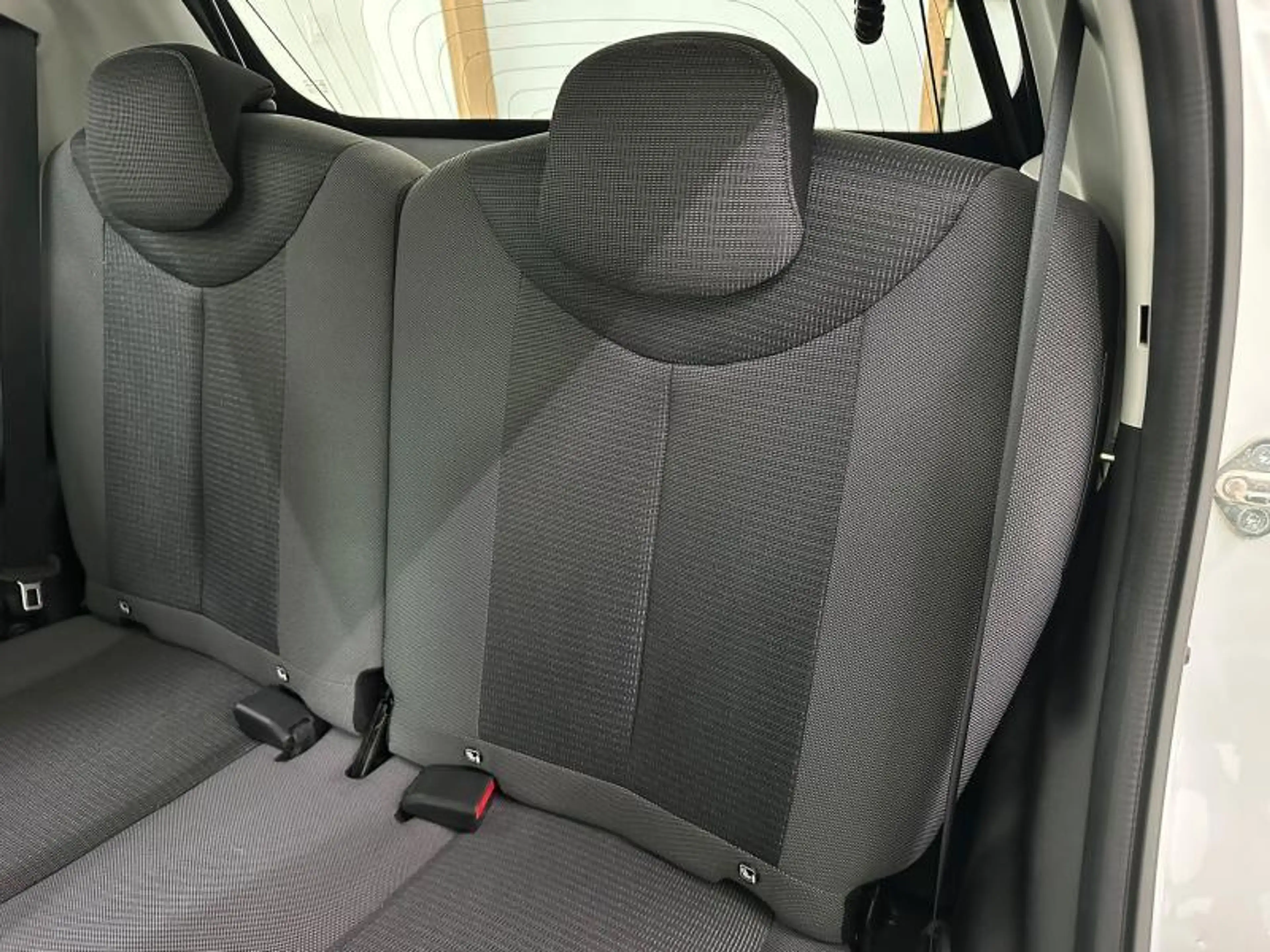Toyota Aygo 1.0 MT X-PLAY — photo 9