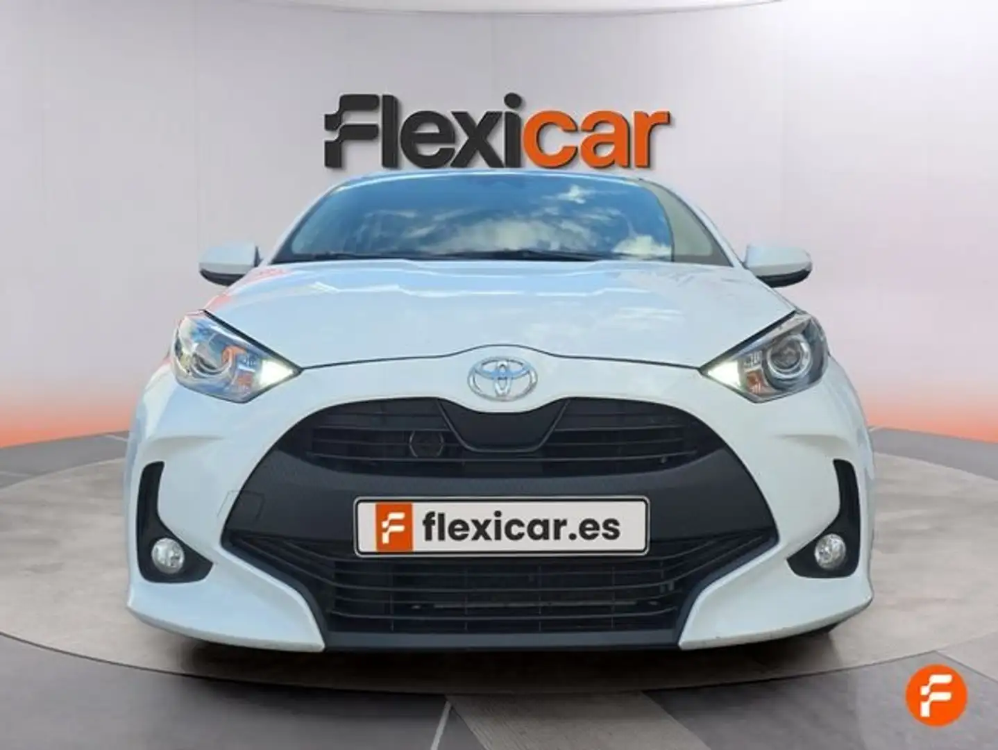 Toyota Yaris 1.0 Active Tech Blanco - 2