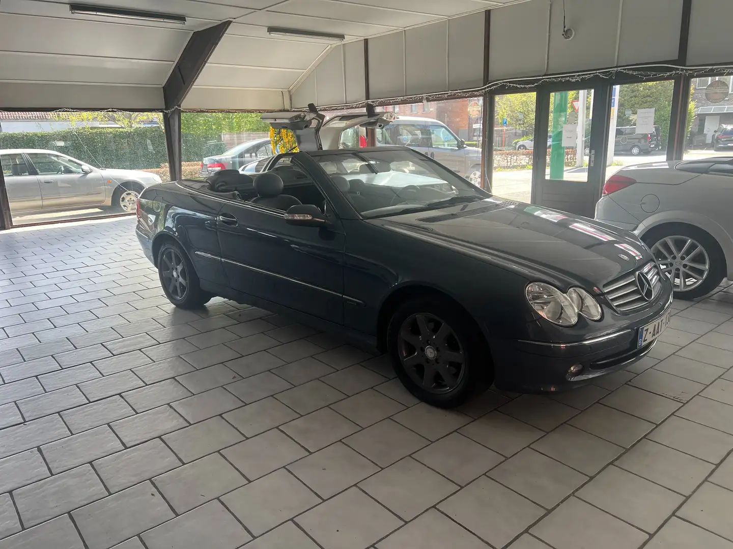 Mercedes-Benz CLK 200 AUTOMAAT/GEKEURD/CAR PASS Grijs - 1