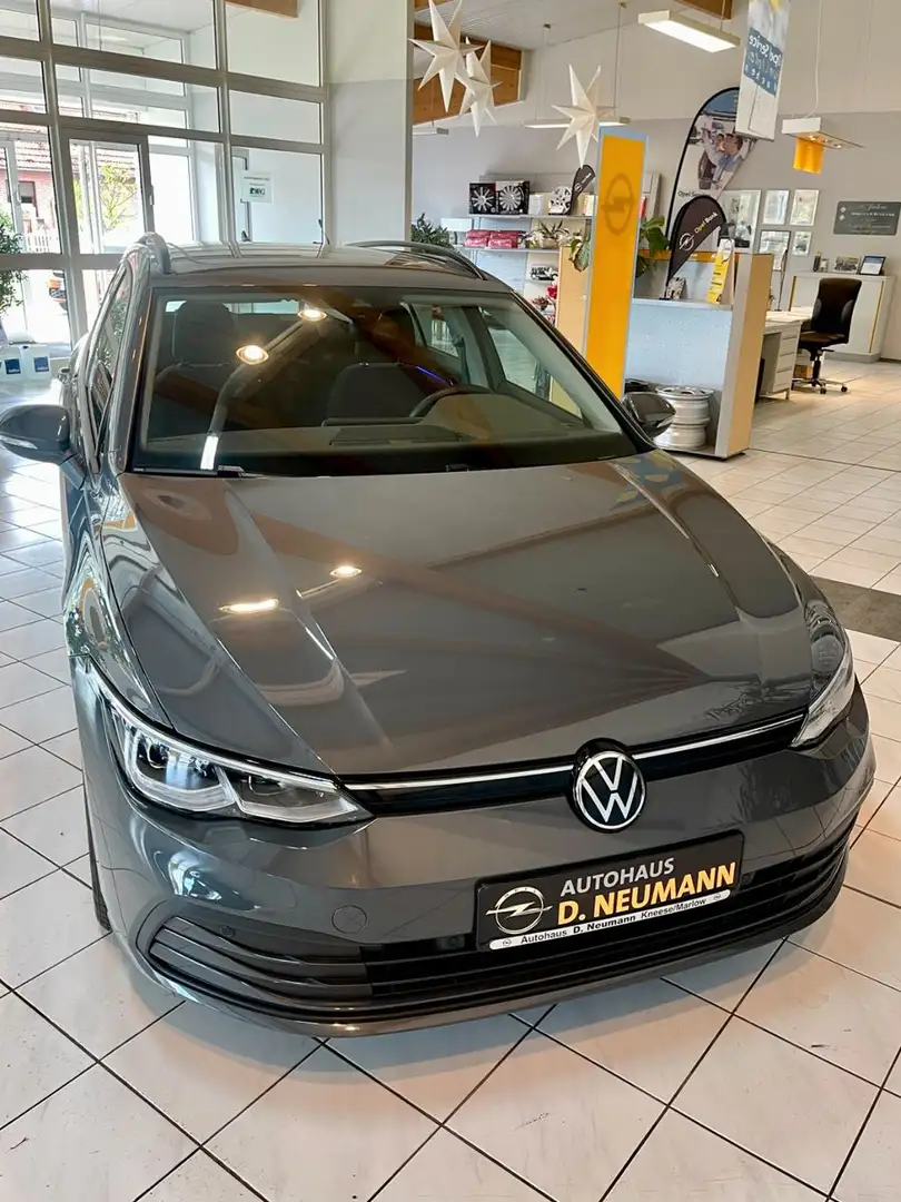 Volkswagen Golf VIII Variant"Life"IQ-LED*Kamera*Massage*8-f Gris - 2