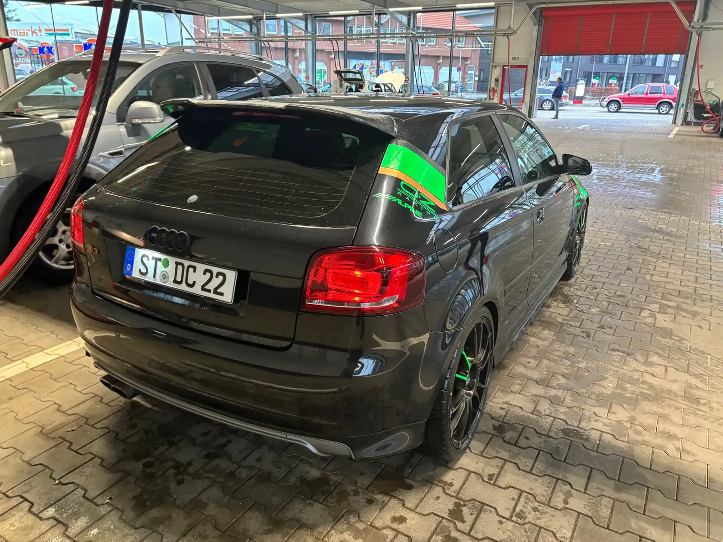 Audi S3 Luftfahrwerk / OZ Alufelgen Černá - 2