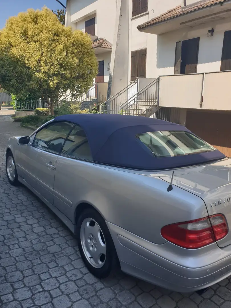 Mercedes-Benz 200 Elegance Grey - 1