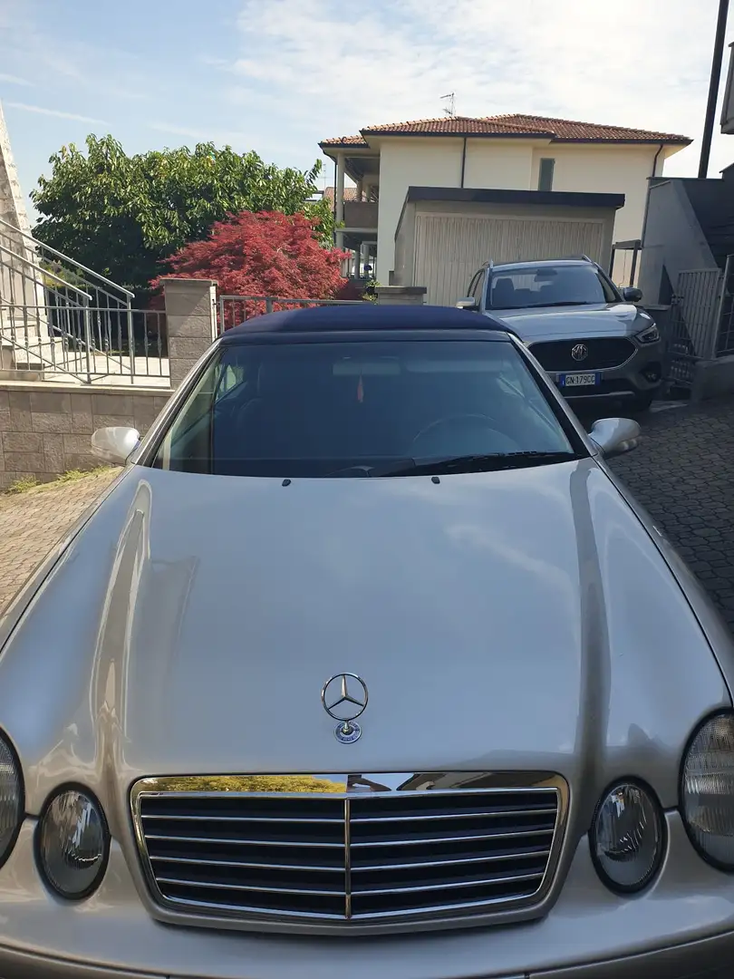 Mercedes-Benz 200 Elegance Grey - 2