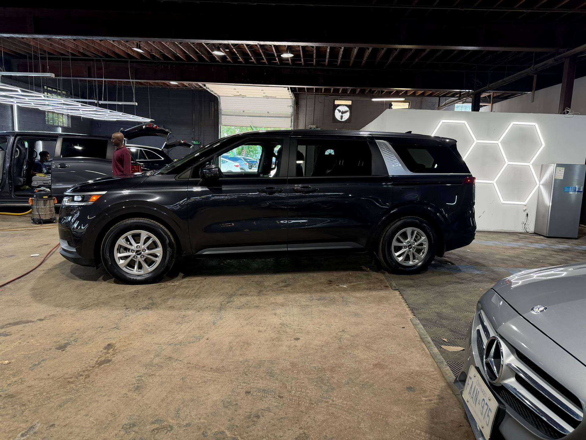 Gray 2022 Kia Carnival Minivan Front-Wheel Drive 8-Speed Automatic