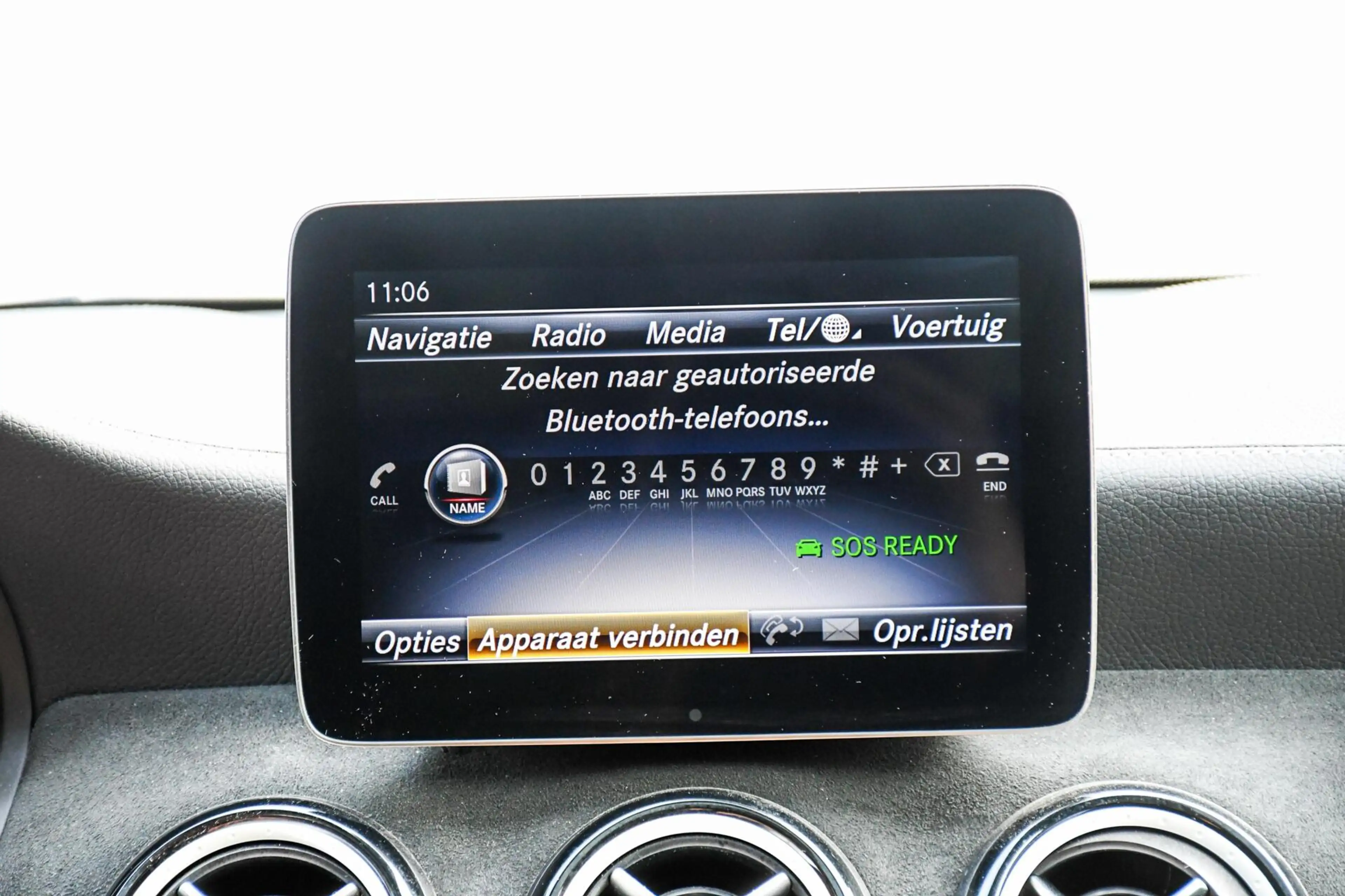 Mercedes-Benz A 180 EDITION AMG Panoramadak Night Camera — photo 25