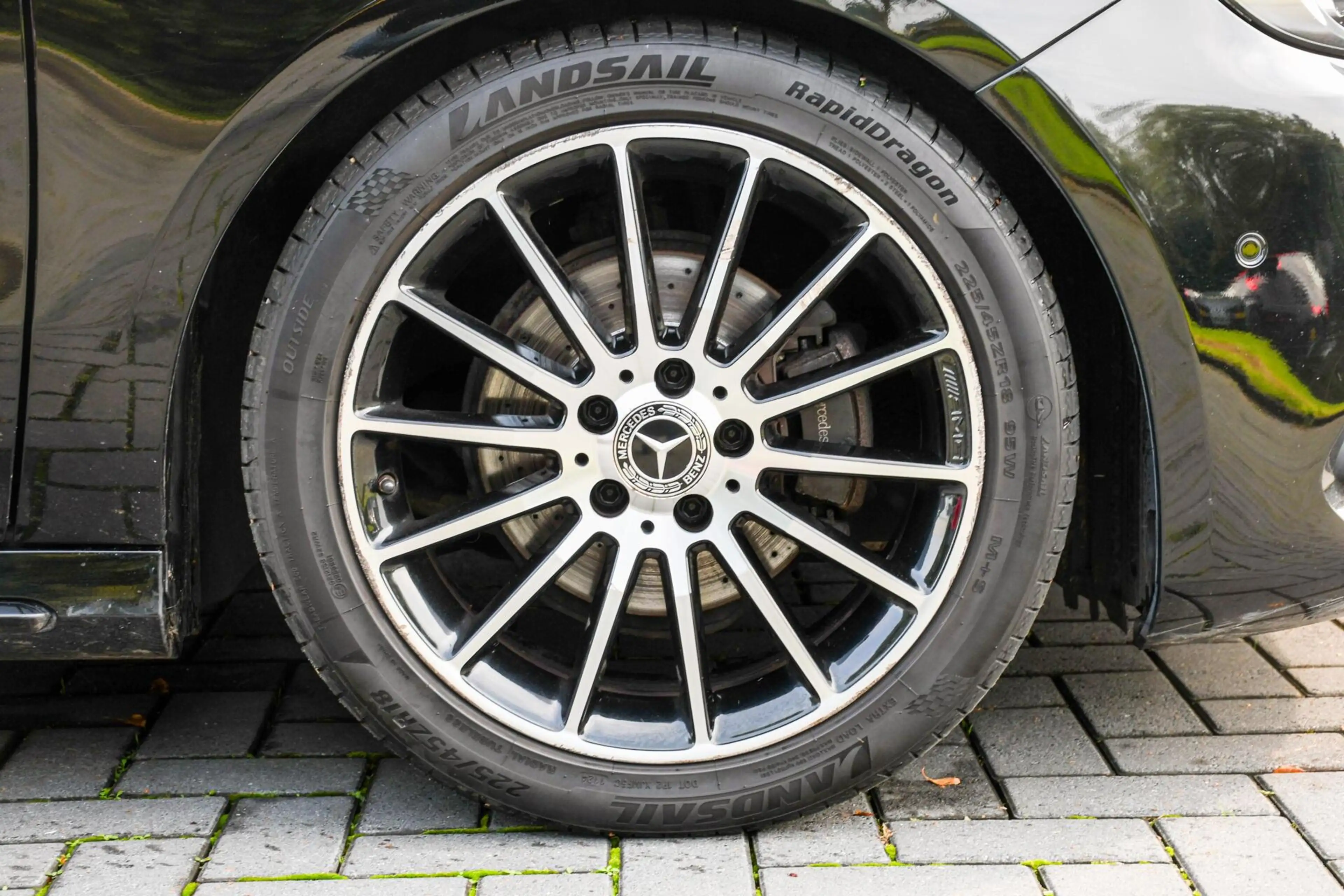 Mercedes-Benz A 180 EDITION AMG Panoramadak Night Camera — photo 46