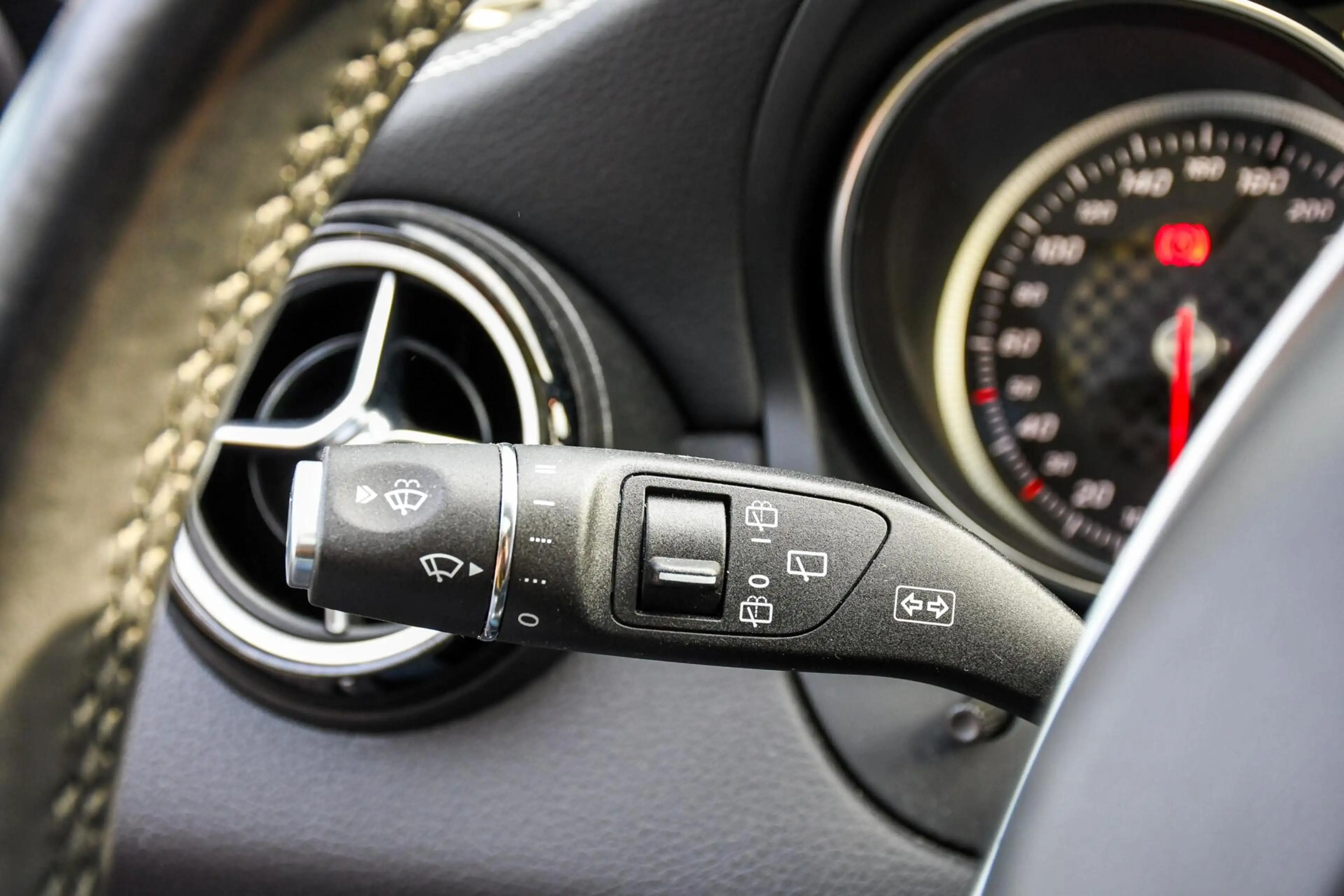 Mercedes-Benz A 180 EDITION AMG Panoramadak Night Camera — photo 20