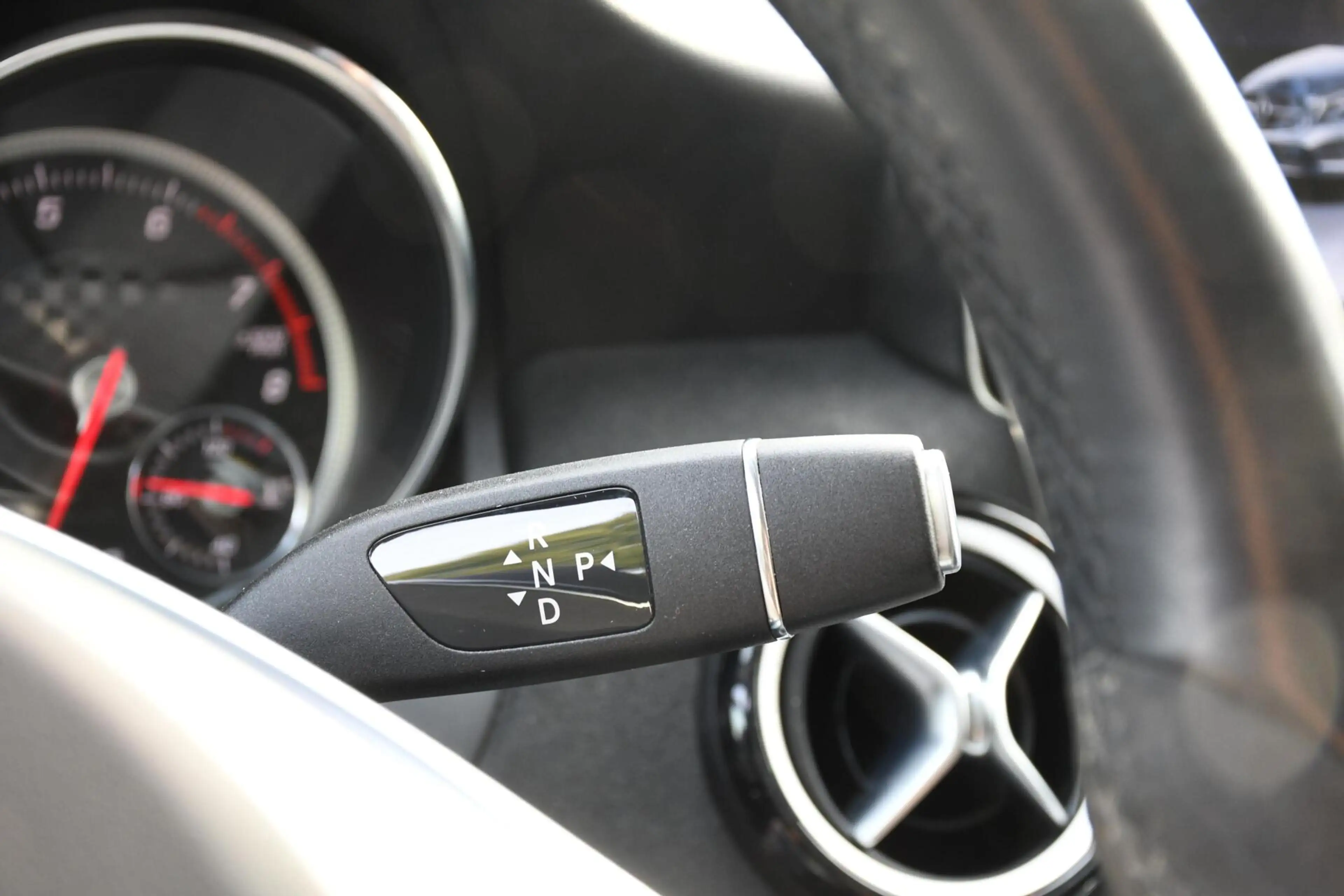 Mercedes-Benz A 180 EDITION AMG Panoramadak Night Camera — photo 18