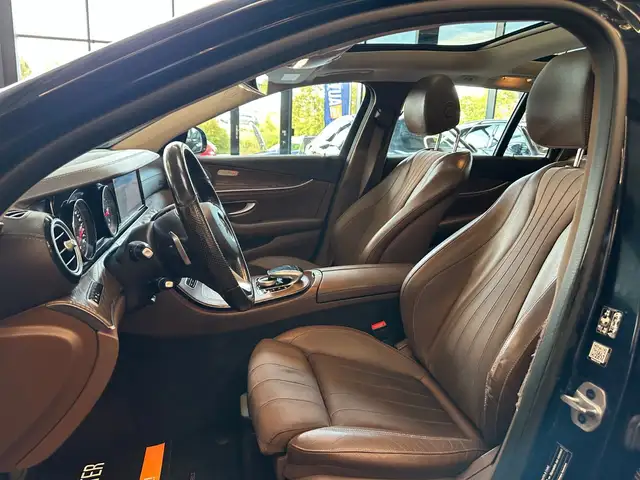 Mercedes-Benz E view 10