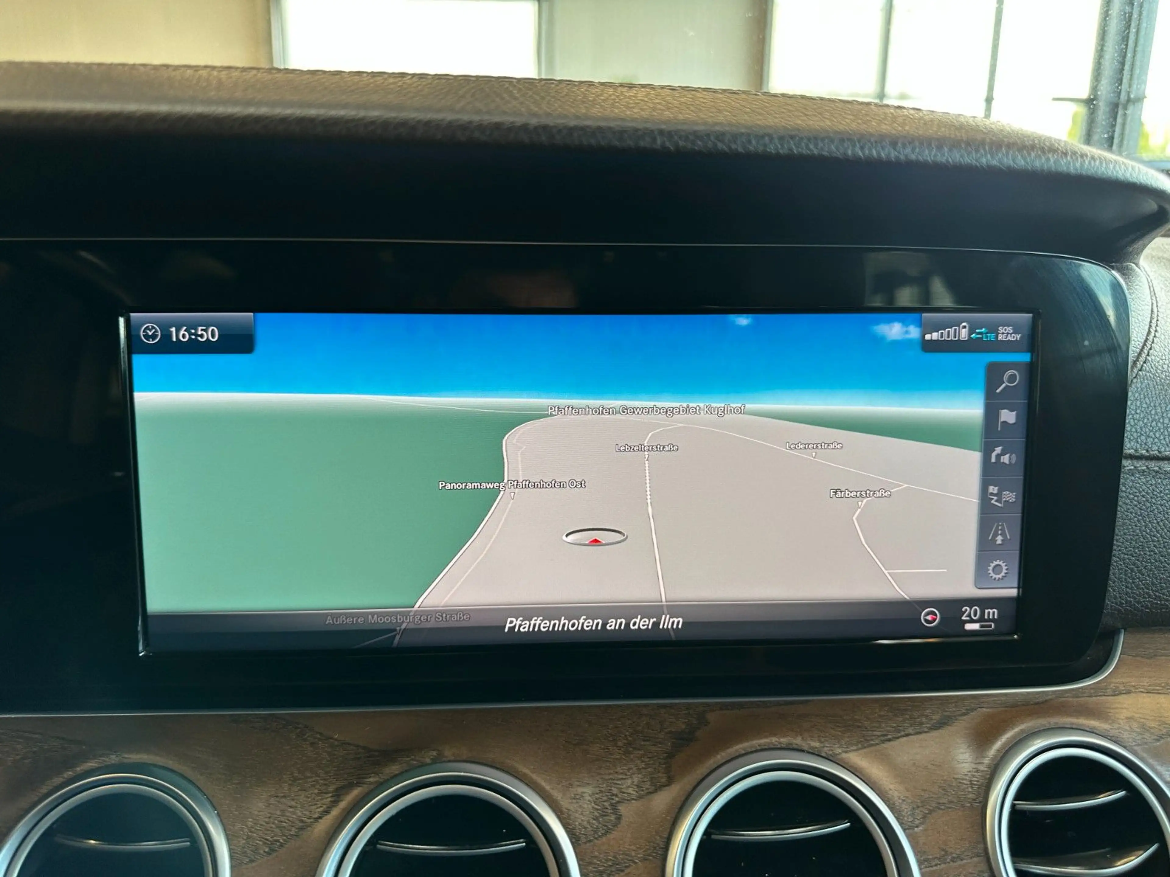 Mercedes-Benz E 350 *BURMESTER*KEYLES*PANO*AHK*ACC*StandHZ* — photo 14