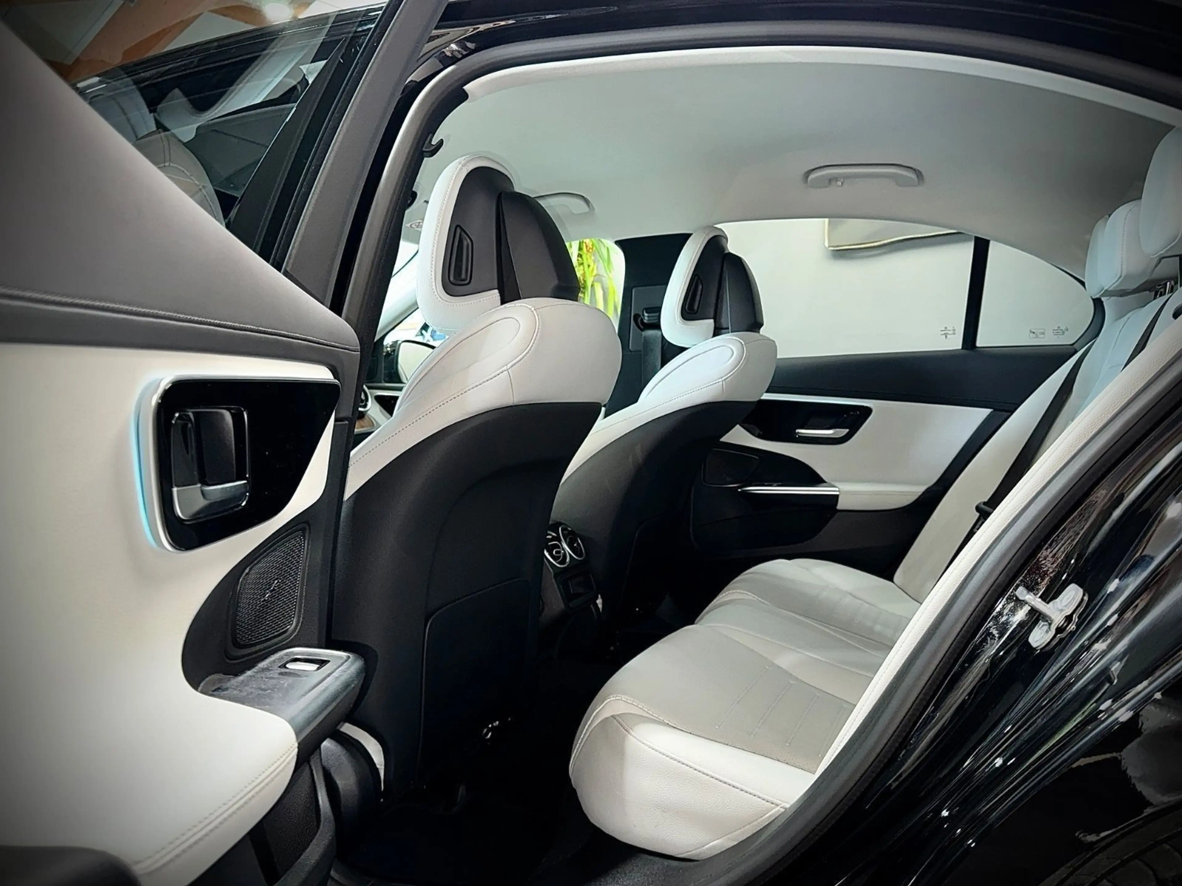 Mercedes-Benz C 300 de*AMG-LINE*ACC*KAMERA*SITZKÜHLUNG*GA — photo 12