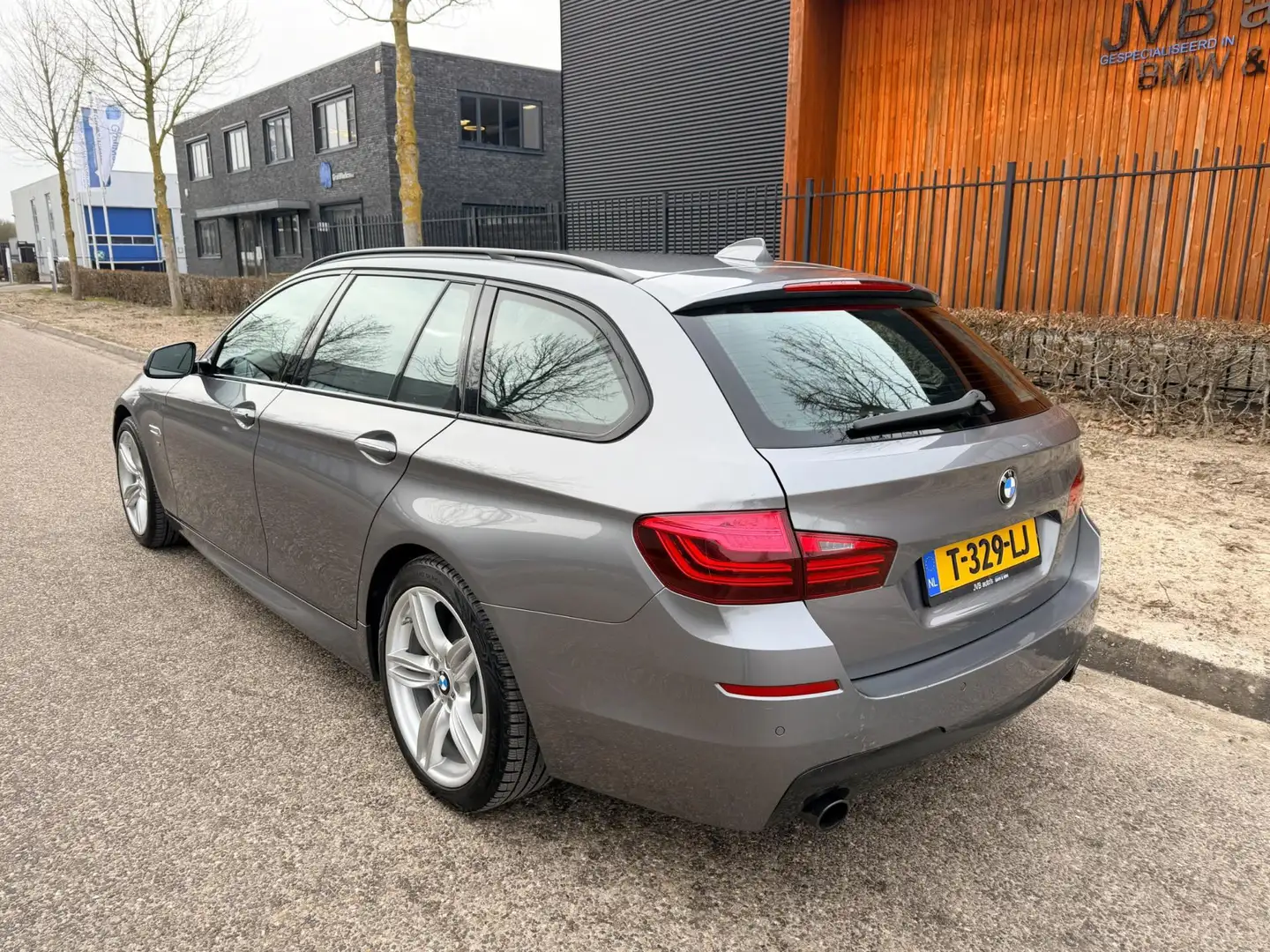 BMW 535 5-serie Touring 535xi M-sport, incl. BTW, trekhaak Gris - 2