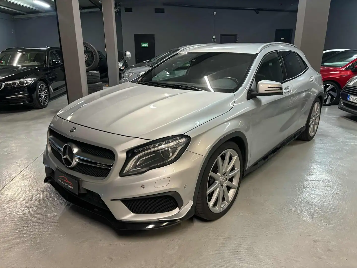 Mercedes-Benz GLA 45 AMG 4Matic Argento - 1