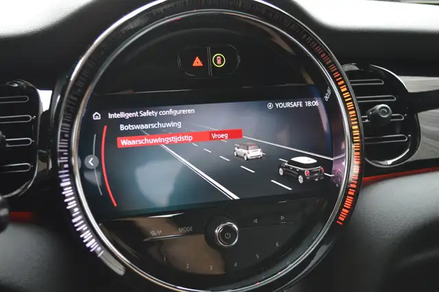 Mini Hatch view 20