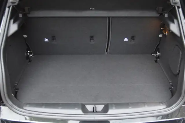 Mini Hatch view 27
