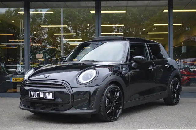 Mini Hatch view 2