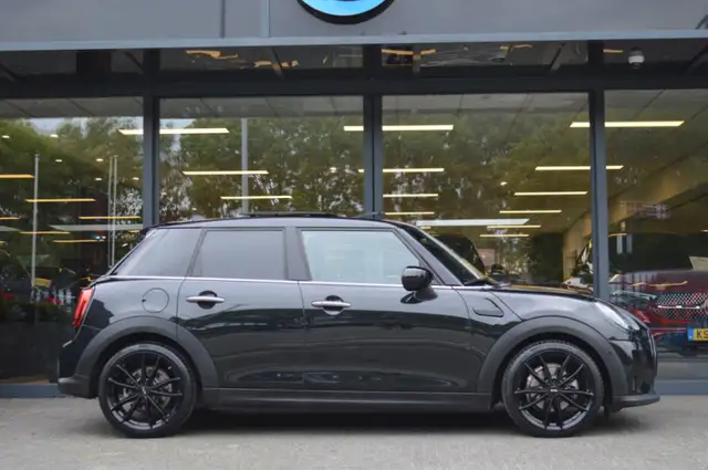 Mini Hatch view 7