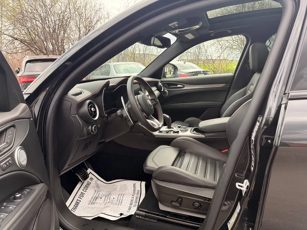 Alfa Romeo Stelvio снимка Alfa Romeo Stelvio