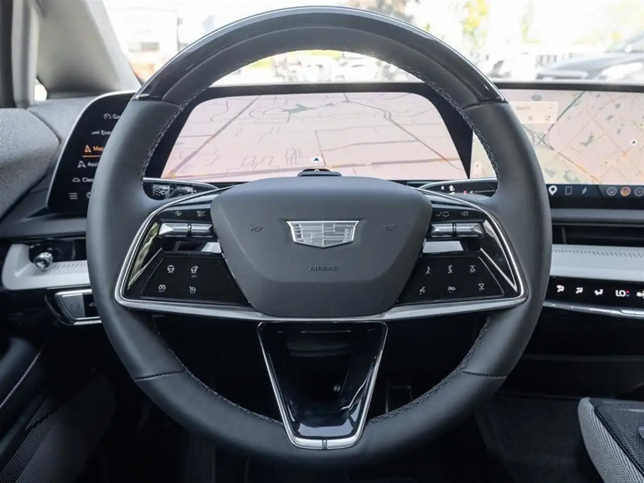 Cadillac Optiq снимка Cadillac Optiq