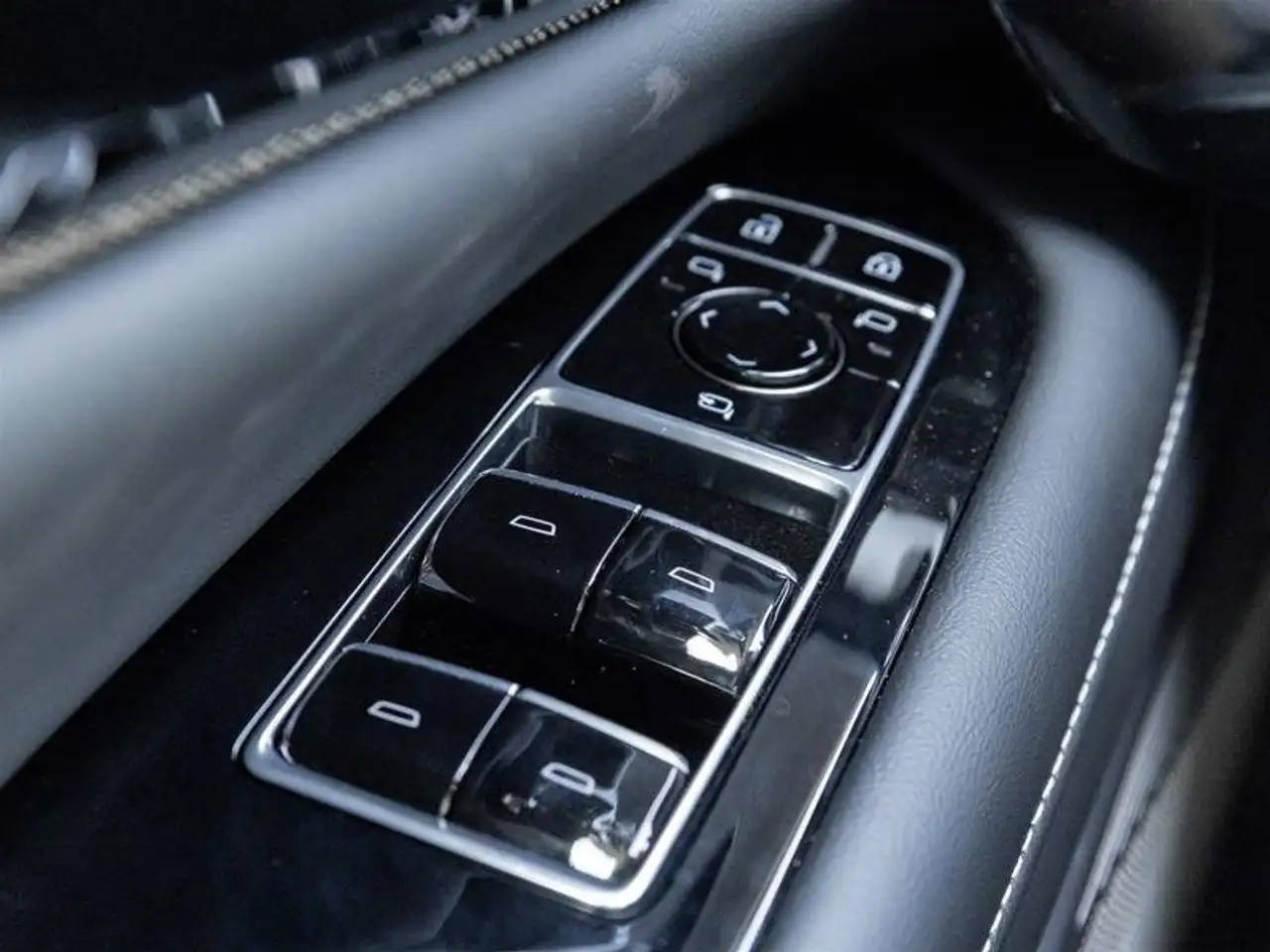 Cadillac Optiq снимка Cadillac Optiq