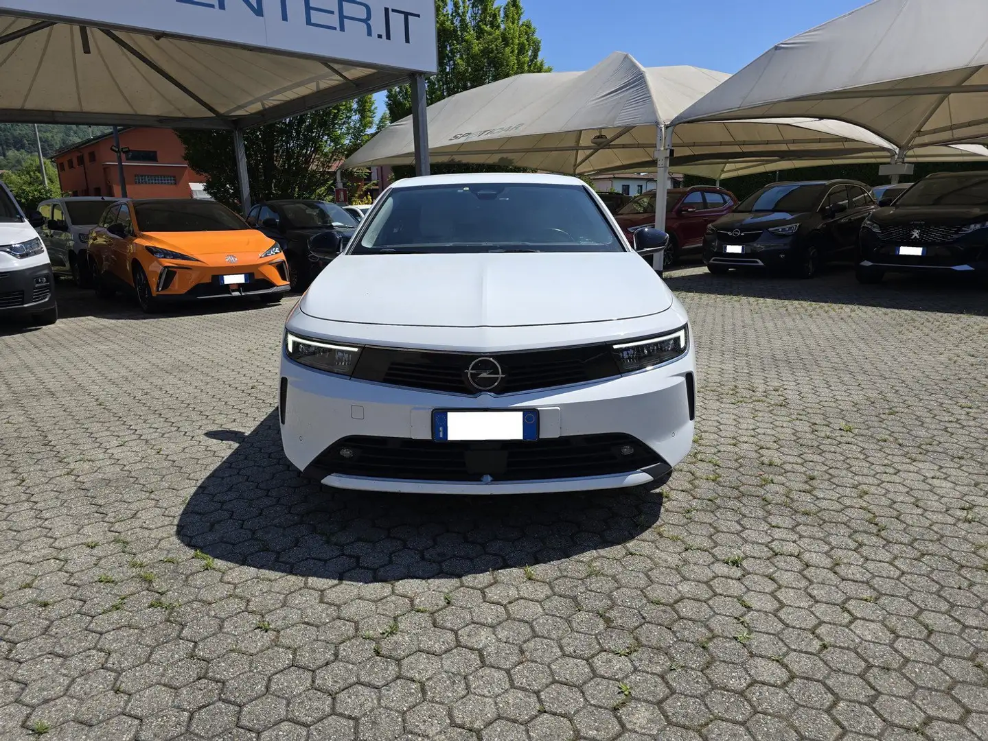 Opel Astra 1.6 Hybrid 180 CV AT8 Business Elegance Blanco - 2