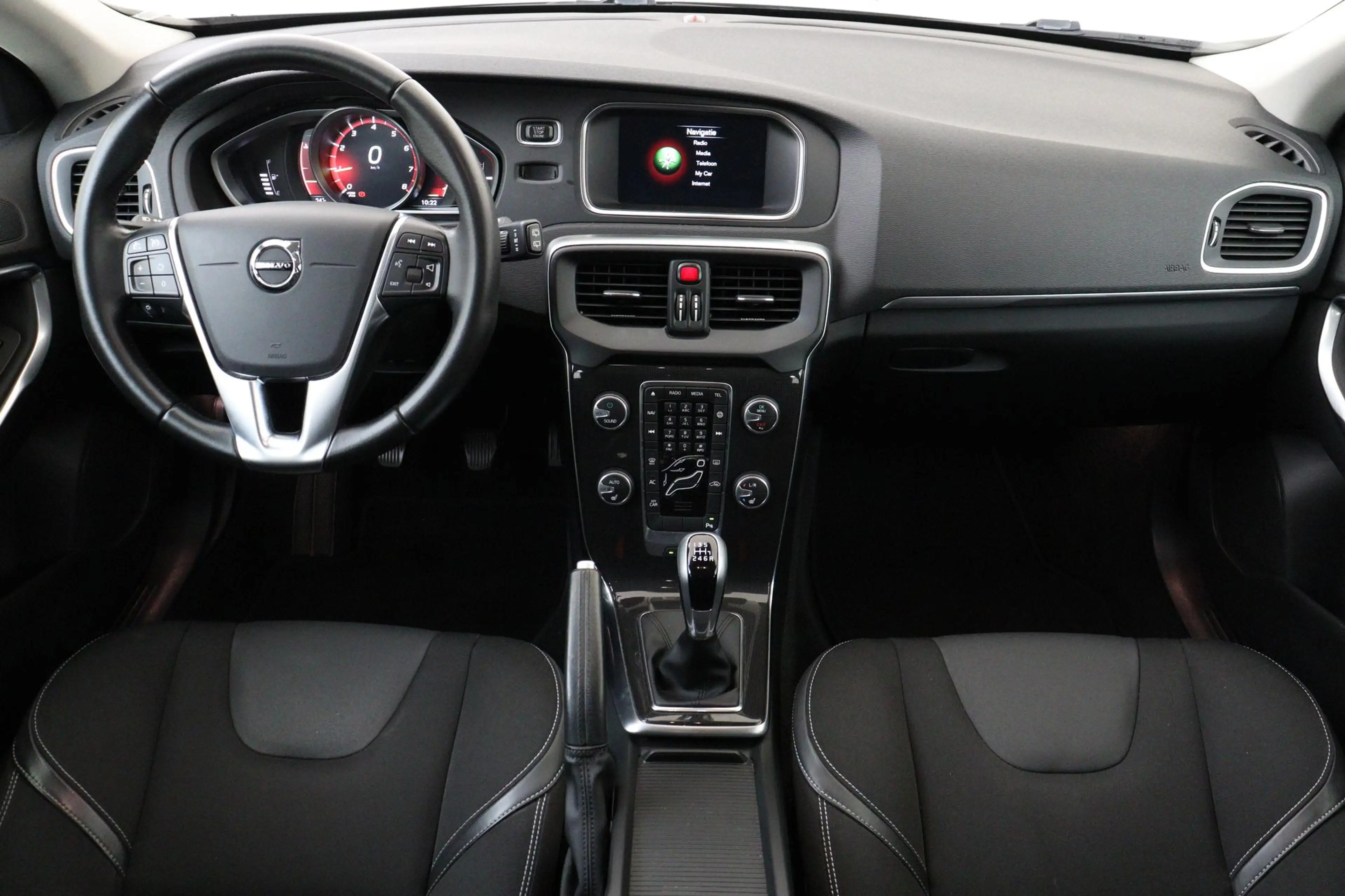 Volvo V40 T3 MOMENTUM -CRUISE|STOELVERW.|STANDKACHEL|PDC.A|H — photo 4