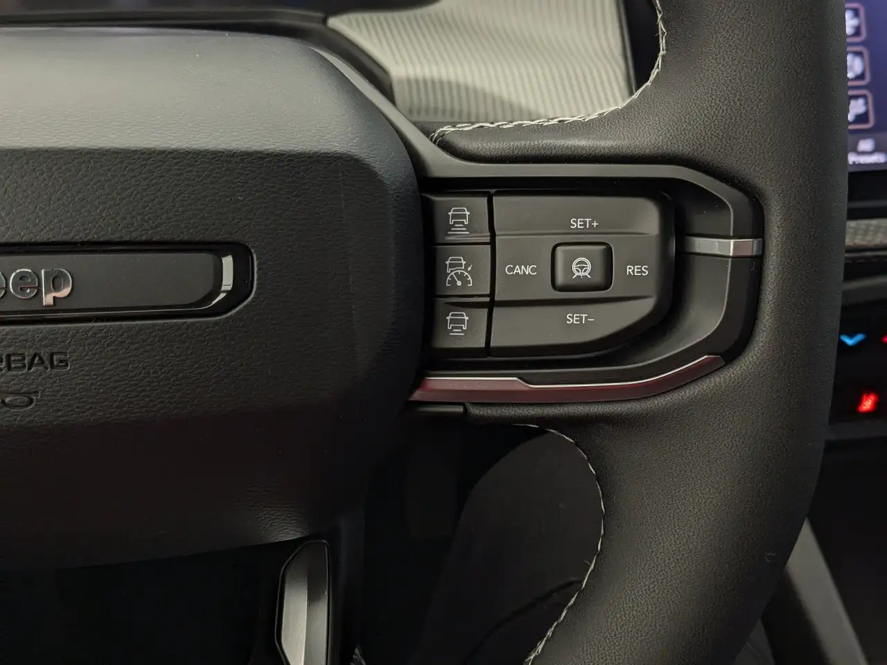 Jeep Cherokee снимка Jeep Cherokee