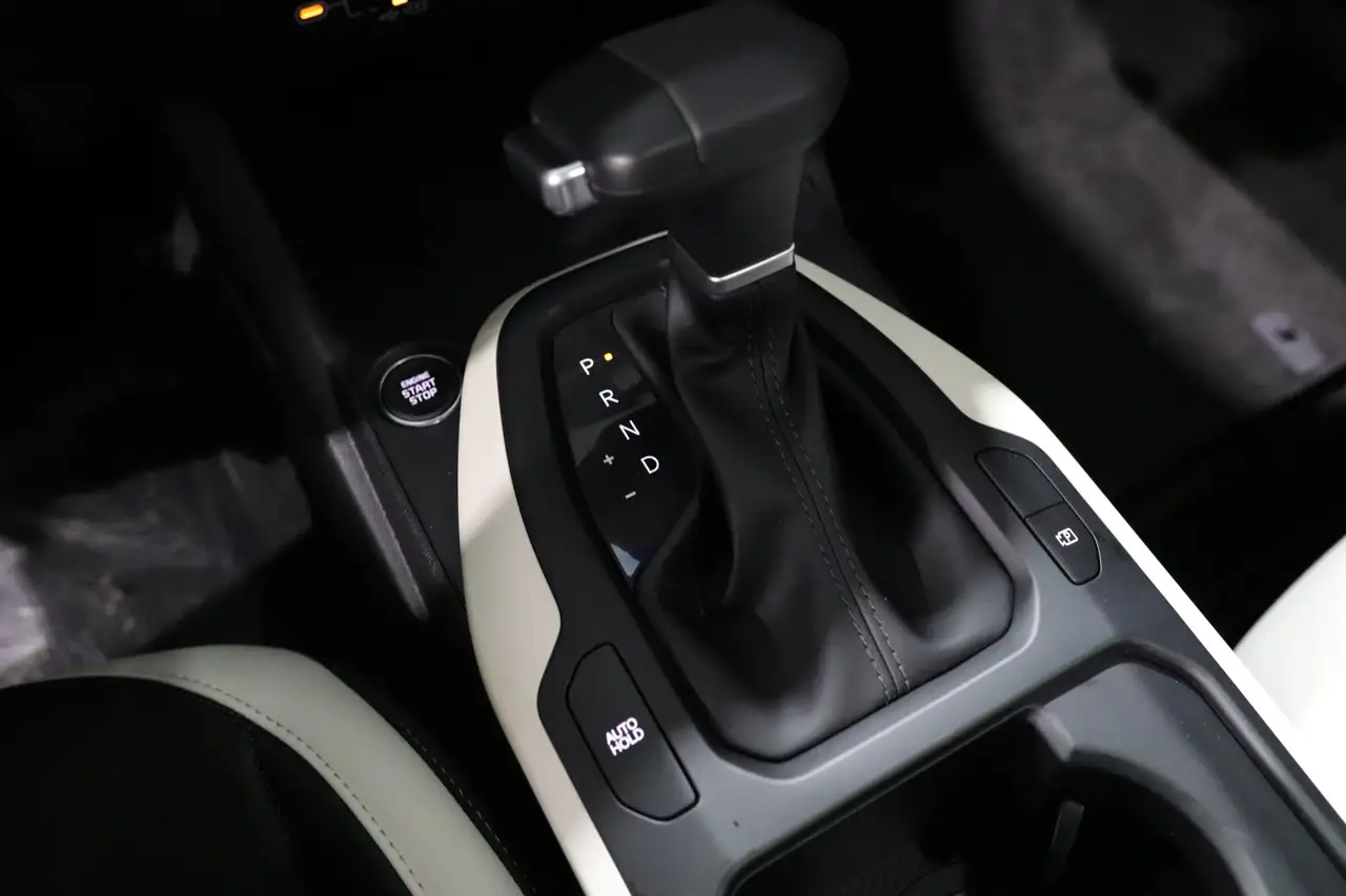 Kia K4 снимка Kia K4