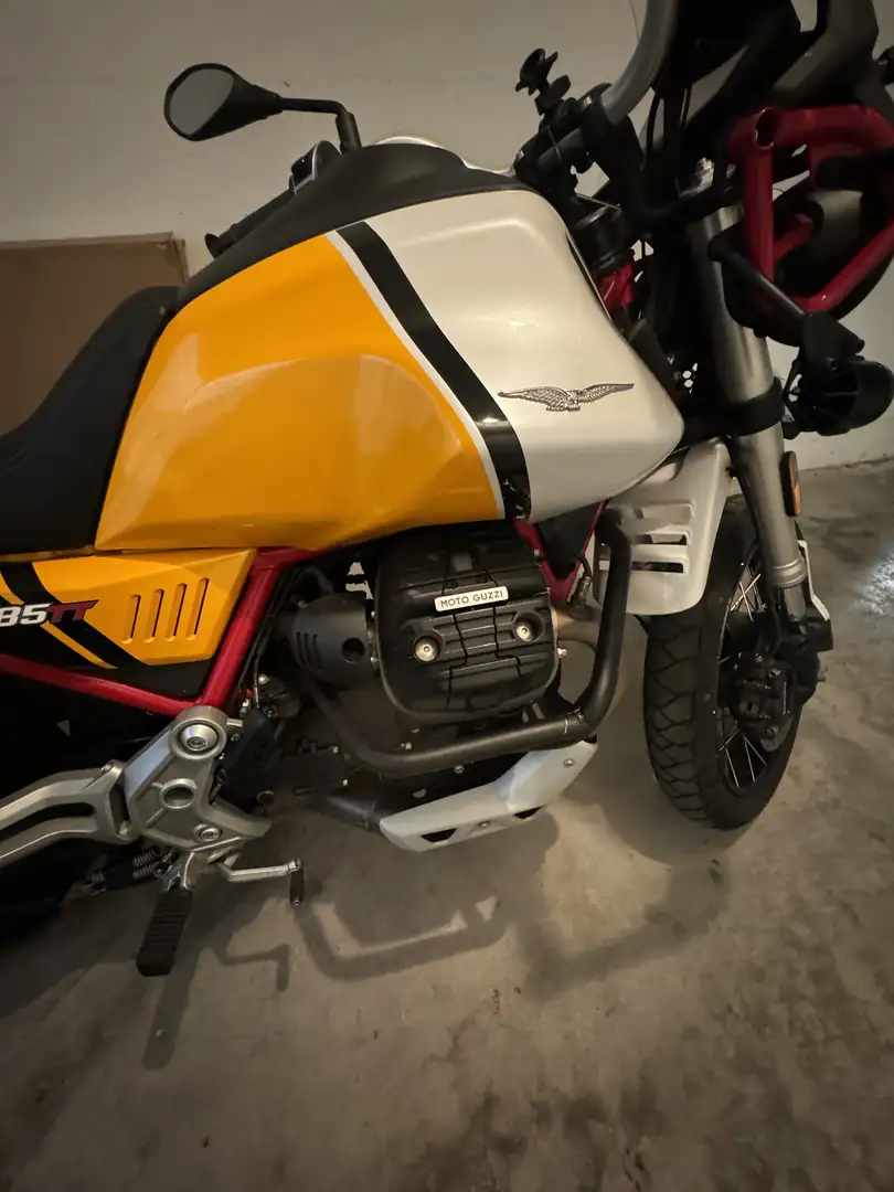 Moto Guzzi V 85 TT Versione Evocative Graphic full optional. - 1