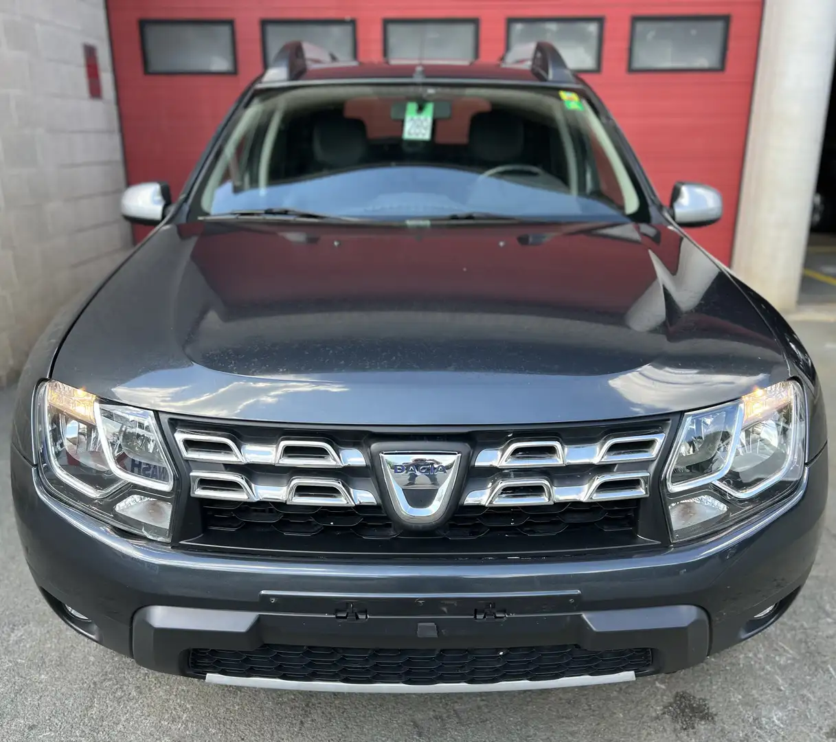 Dacia Duster 1.2 TCe 4x2 Prestige + NAVI + CAMÉRA + CLIM + CUI Gris - 2