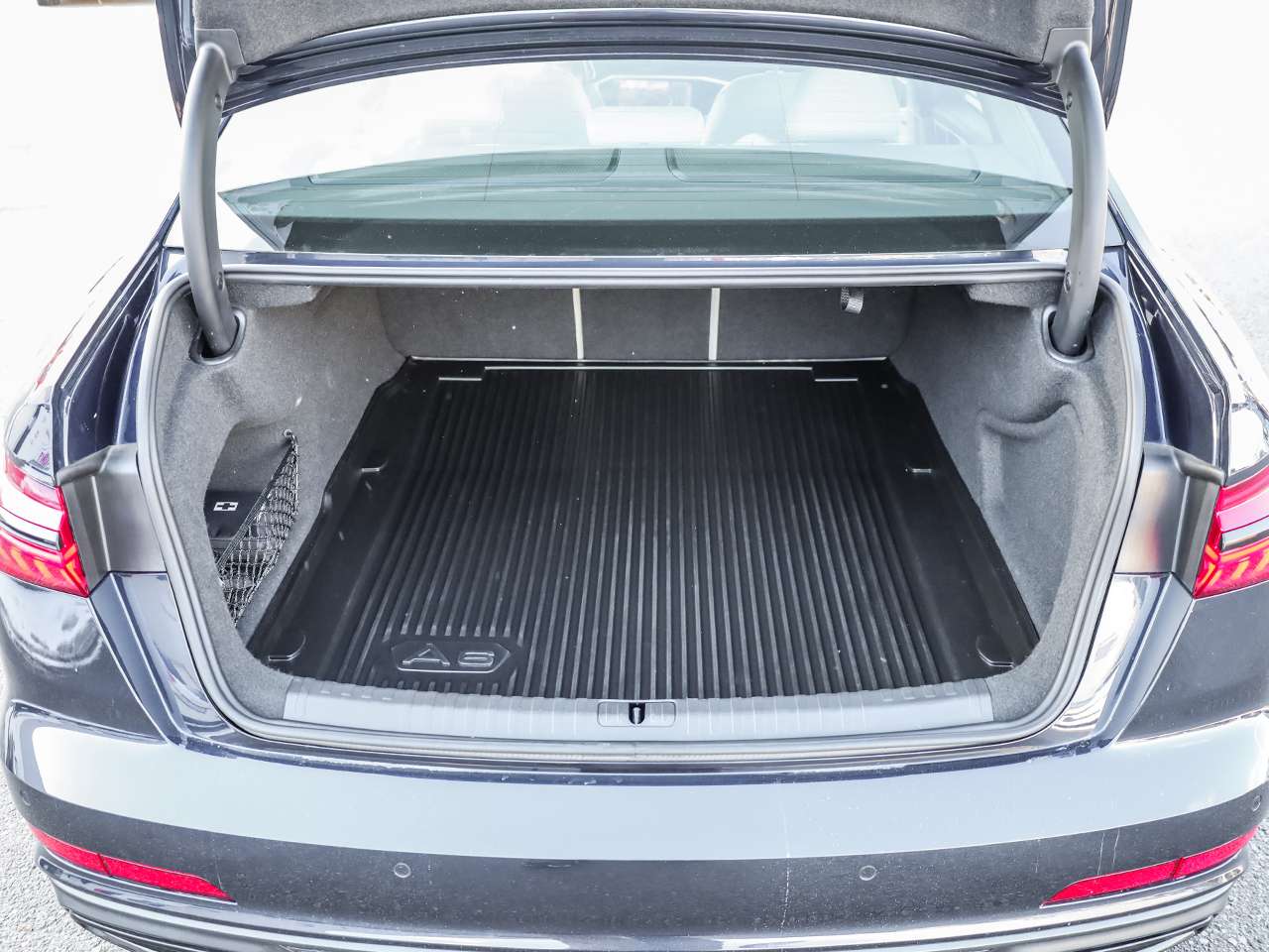 2023 Audi A6 Dynamic Package | Adaptive Air Suspension thumb 7