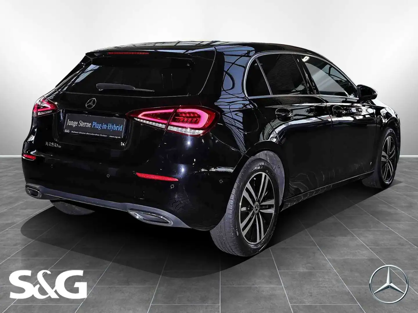 Mercedes-Benz A 250 e PANO+DISTRONIC+KAMERA+LED+CARPLAY+17" Schwarz - 2